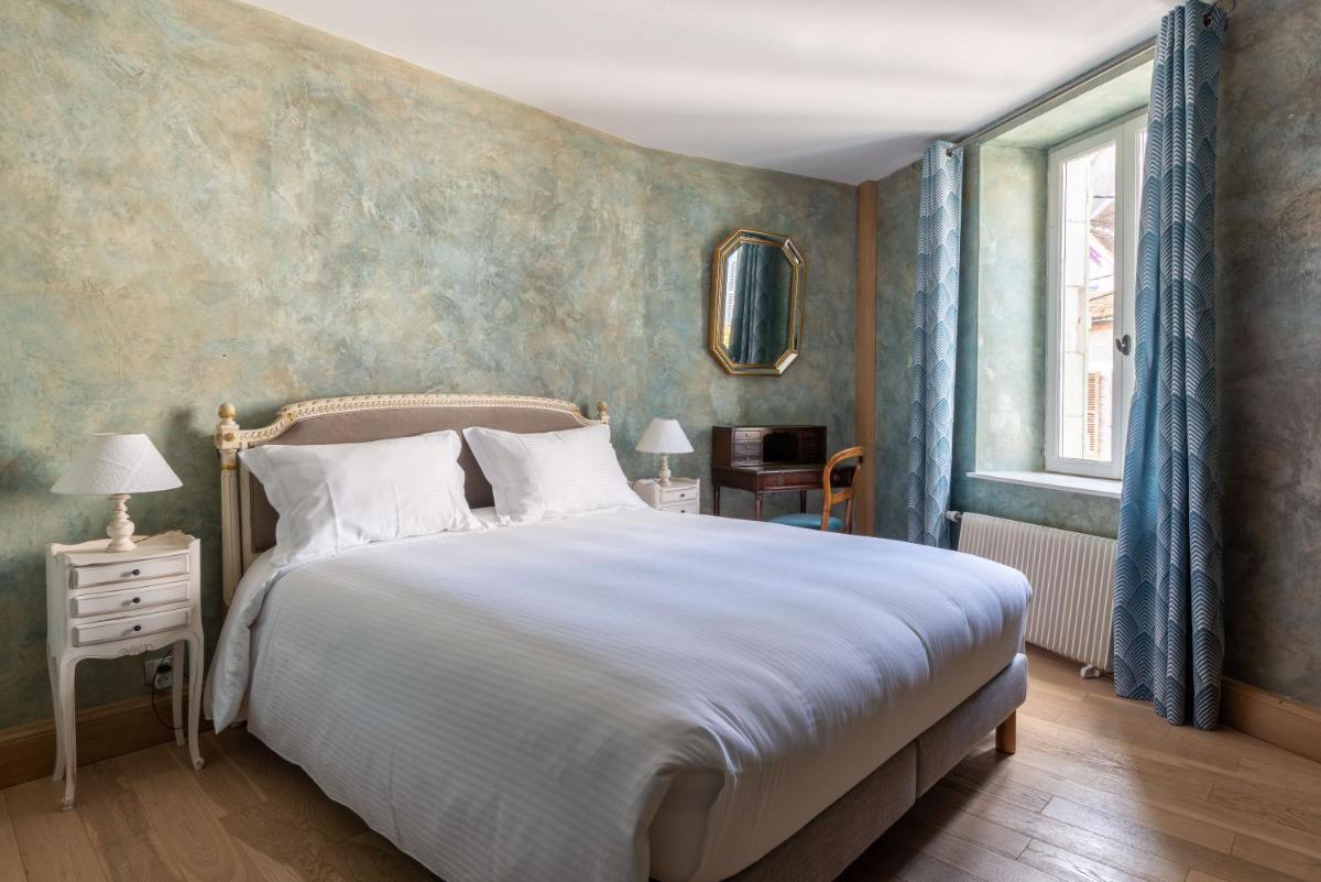 Quadruple Room with Private Bathroom photo 2