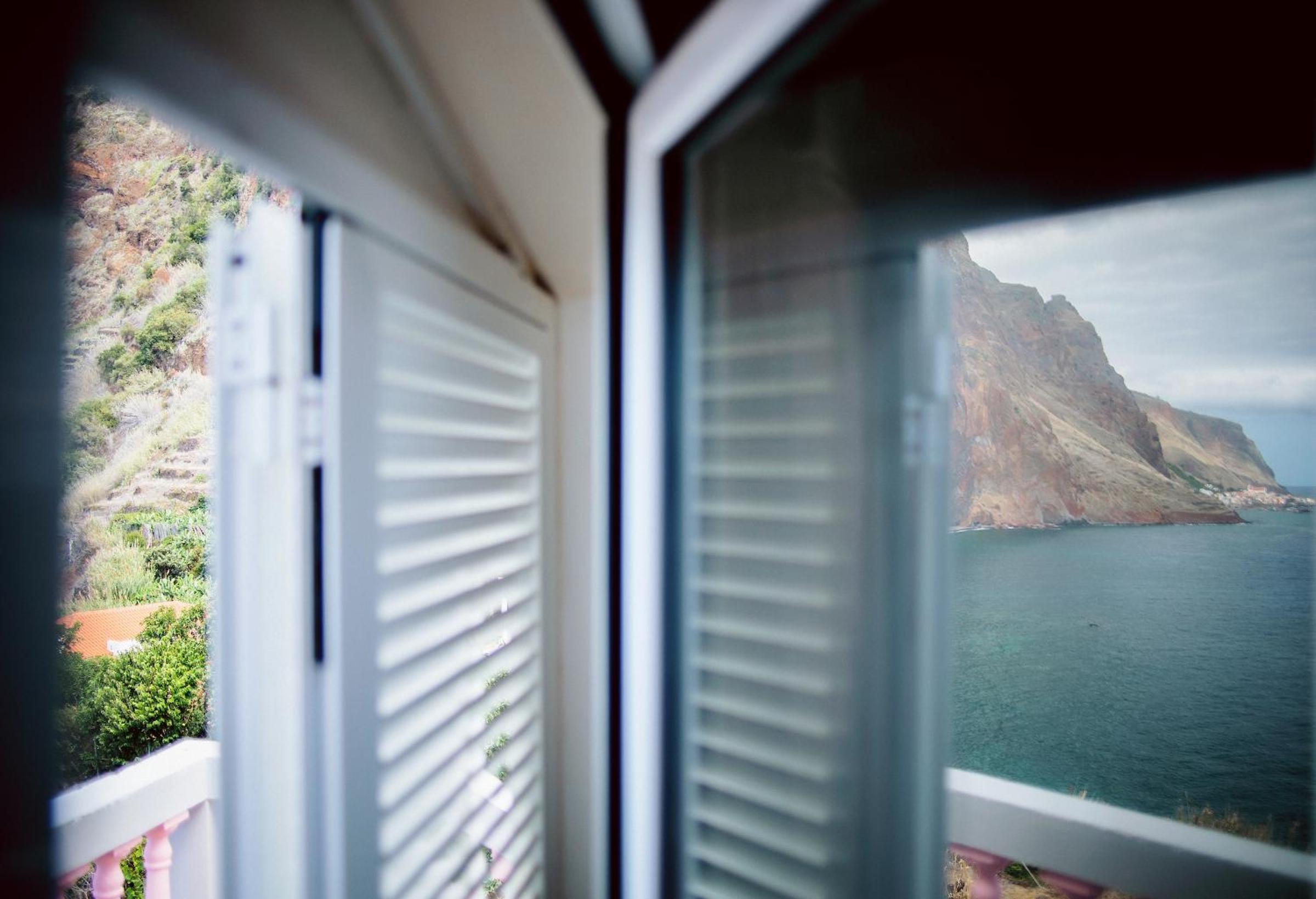 Twin Room with Sea View photo 3