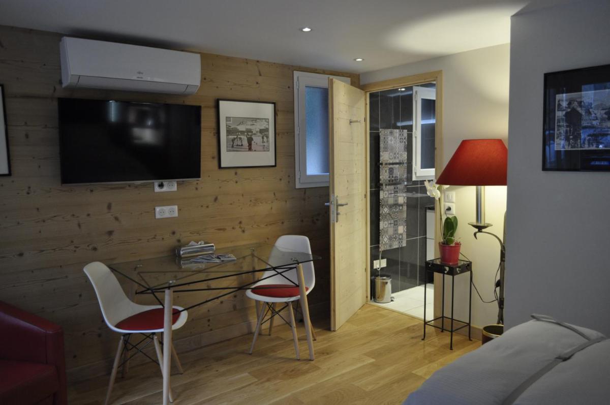 Apartment with Mountain View photo 1