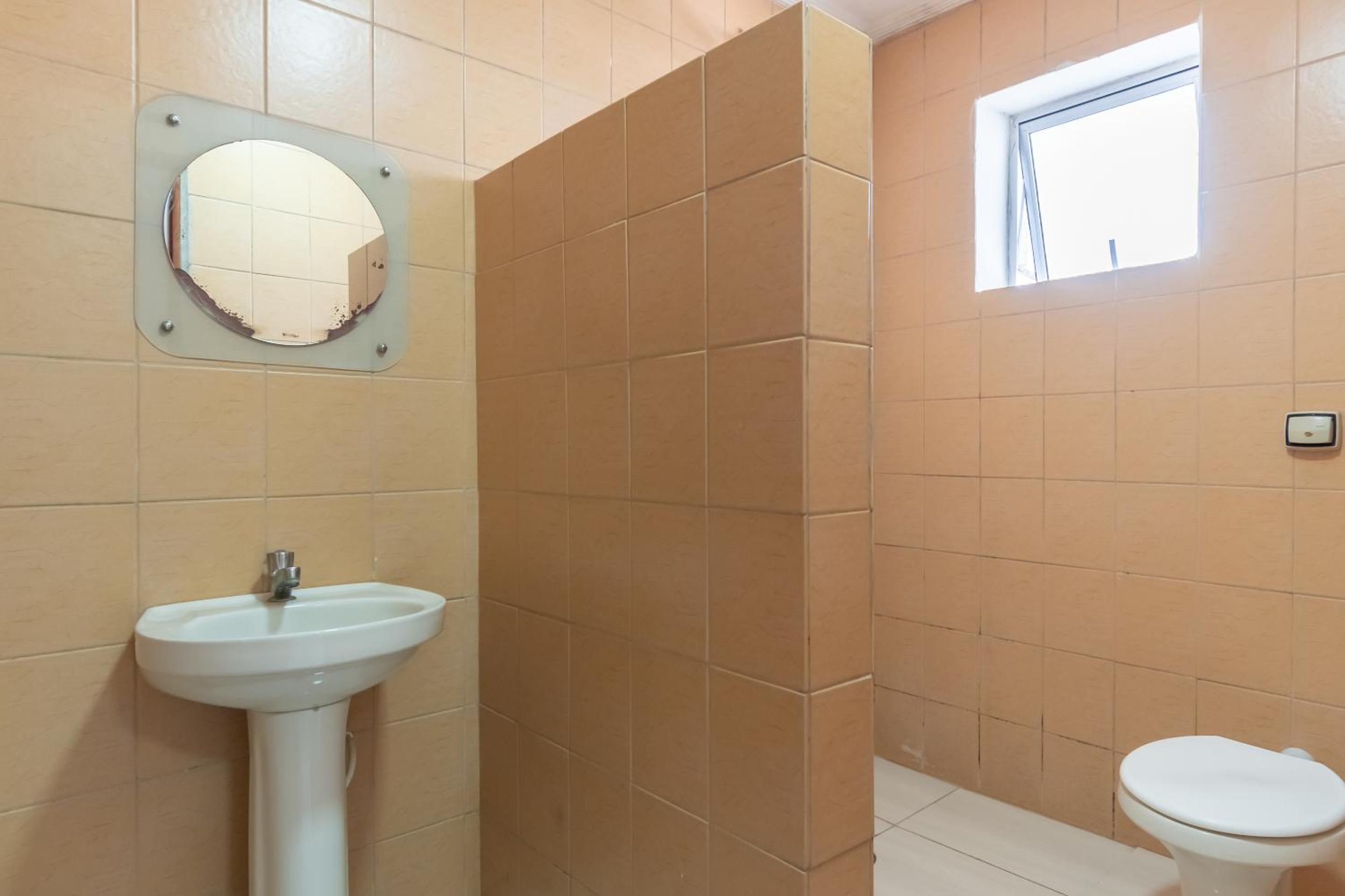 Triple Room (3 Single beds) - Photo 10