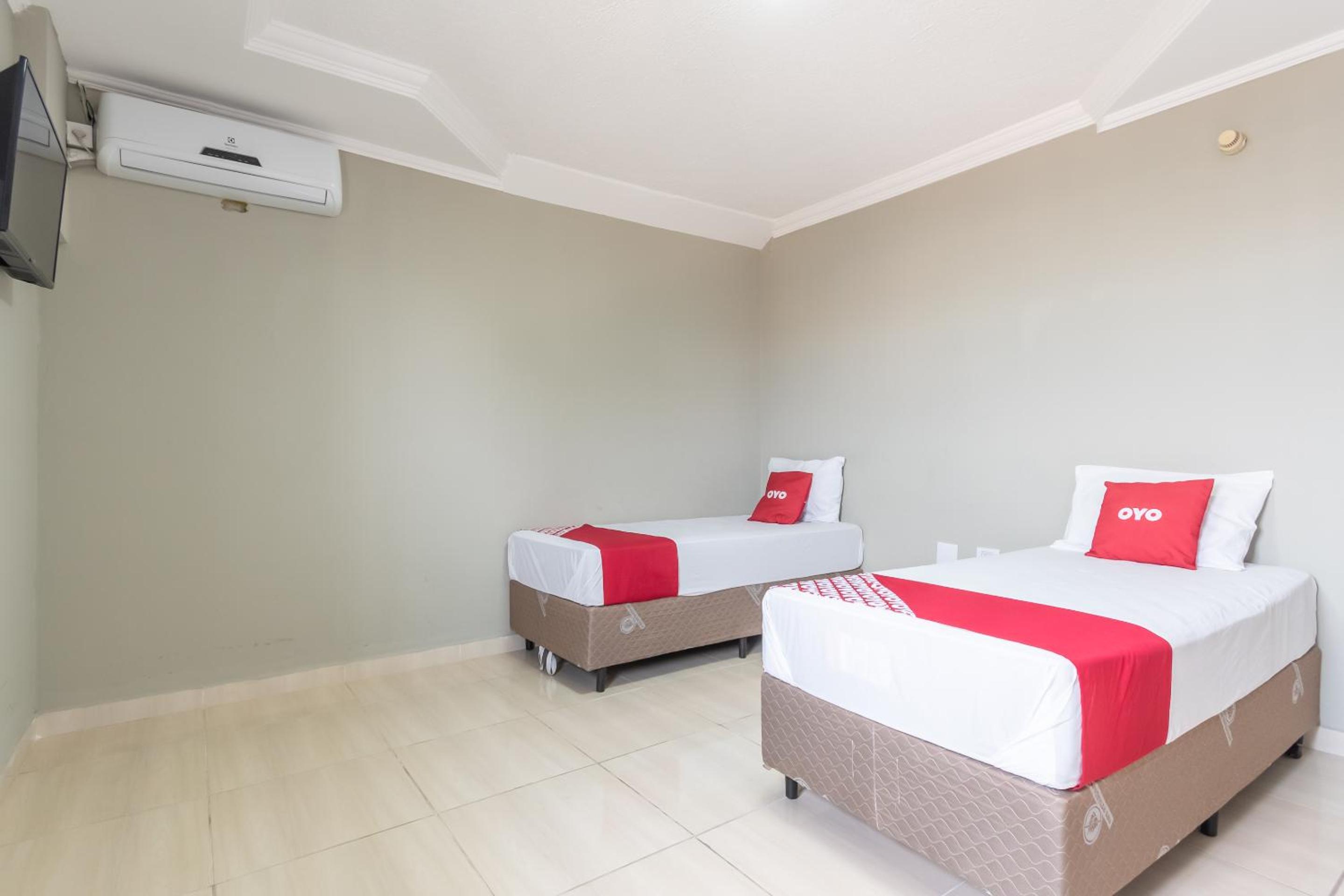 Twin Room - Photo 4
