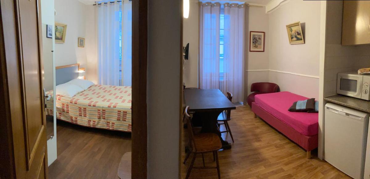 One-Bedroom Apartment photo 2
