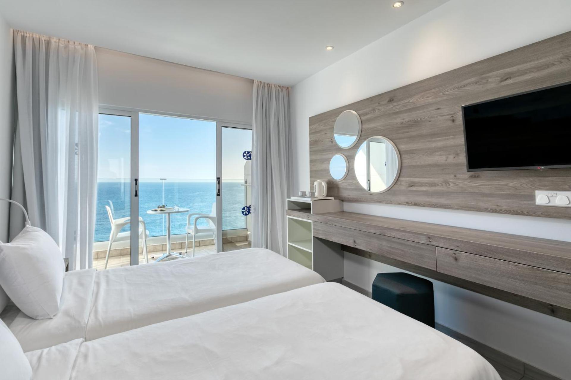 Twin / Double Room Sea View - Photo 2