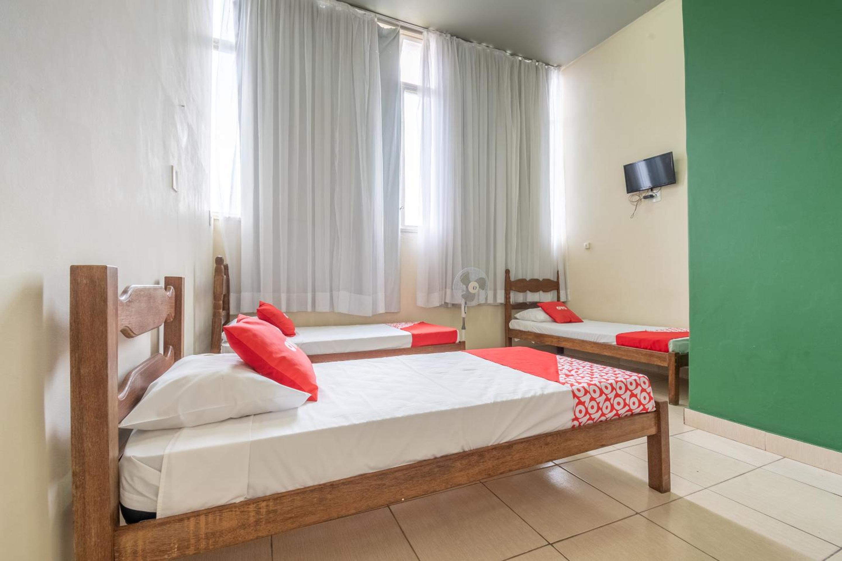 Triple Room (3 Single beds) photo 1