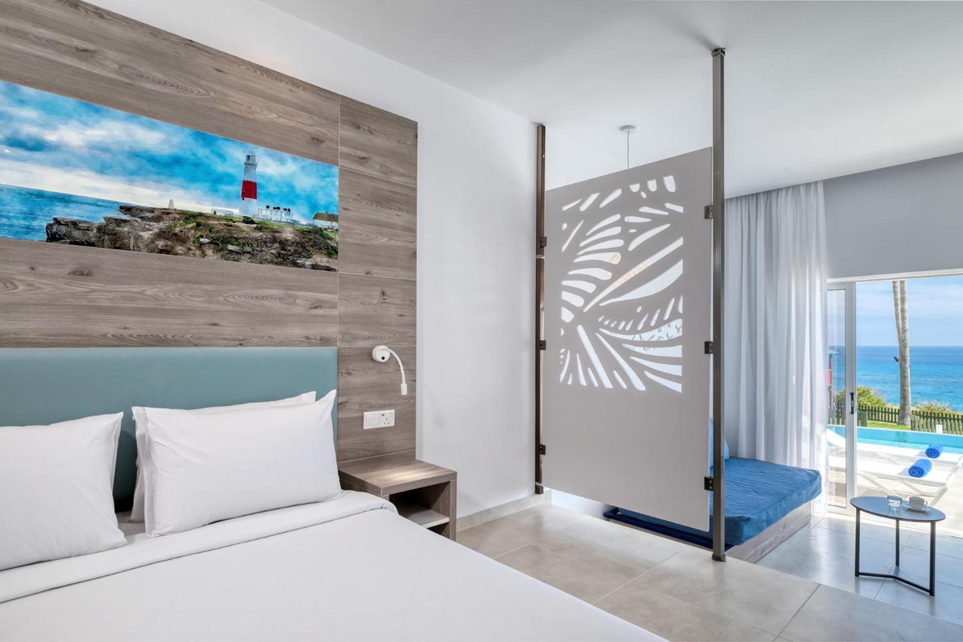 Superior Room Swim up Sea View - Photo 2
