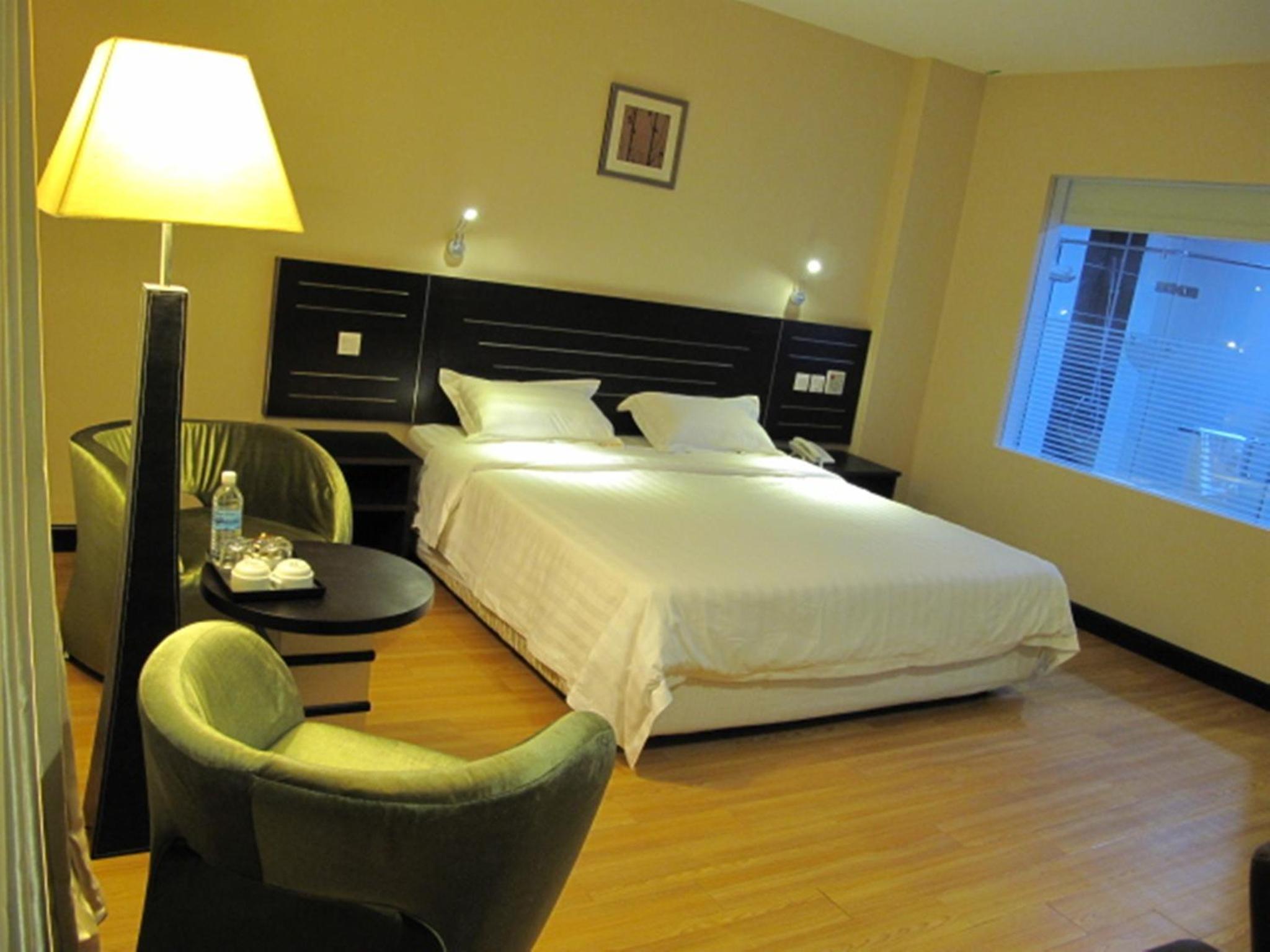 Superior King Room photo 2
