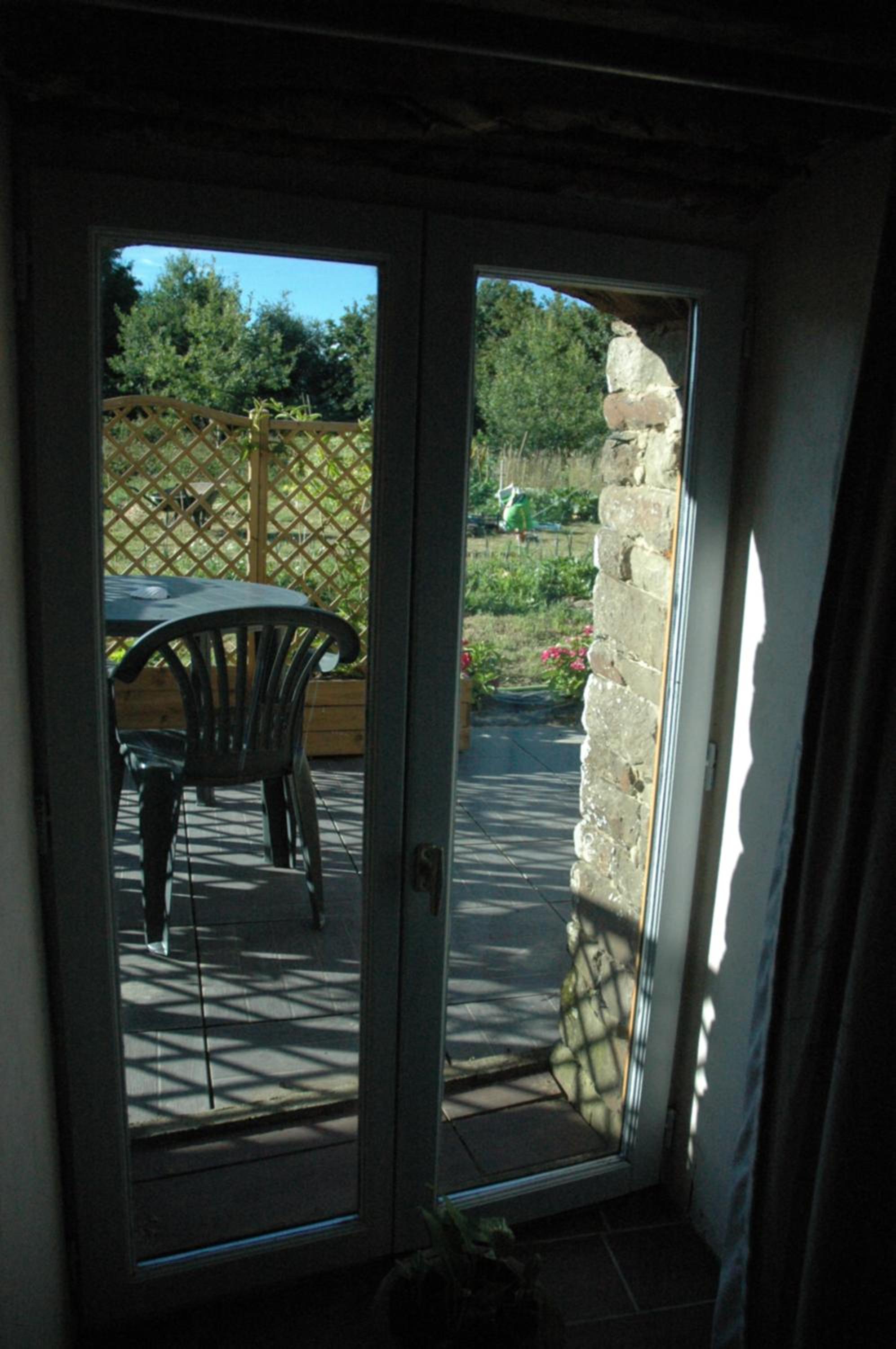 Double Room with Private Bathroom - Photo 4