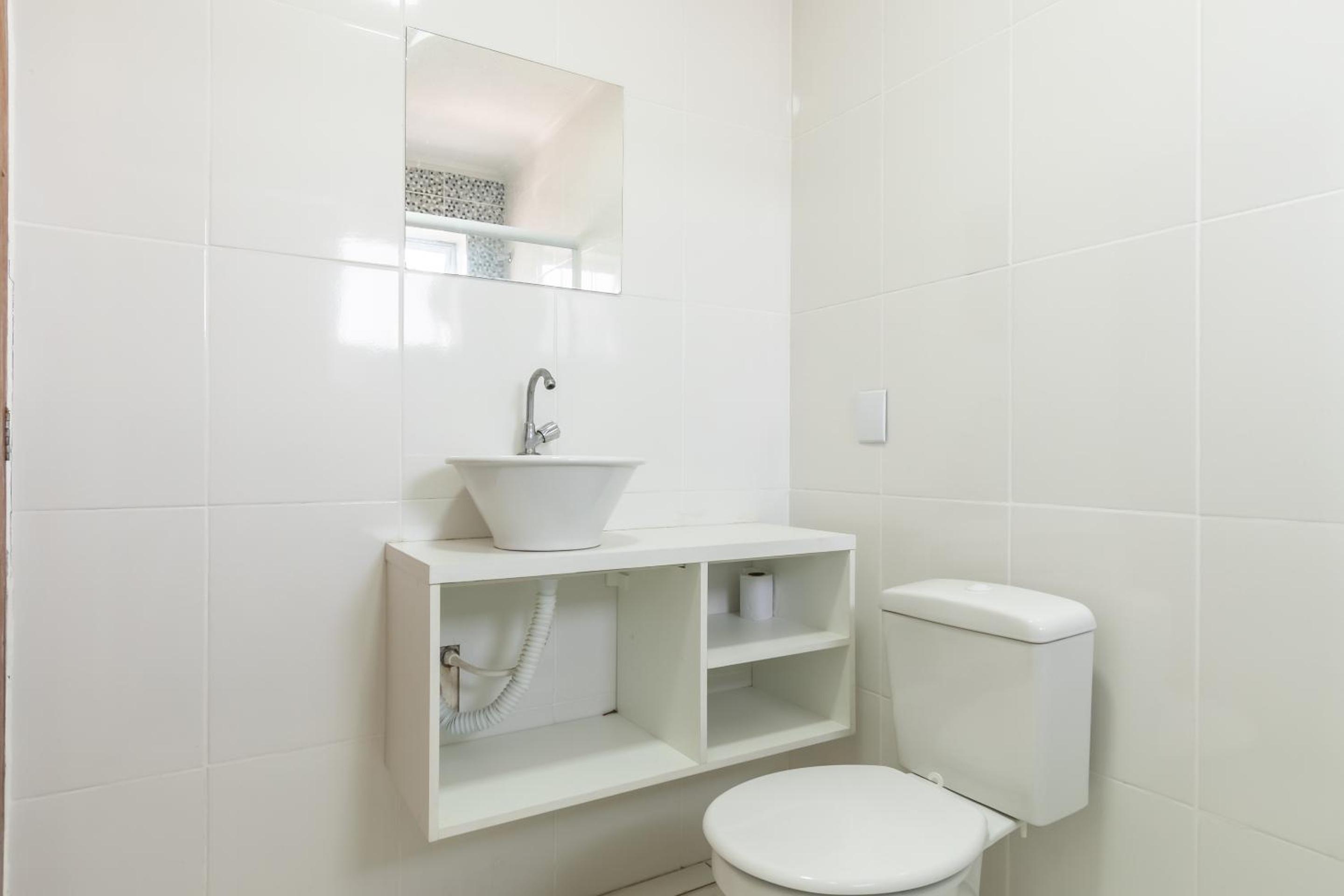 Twin Room - Photo 12
