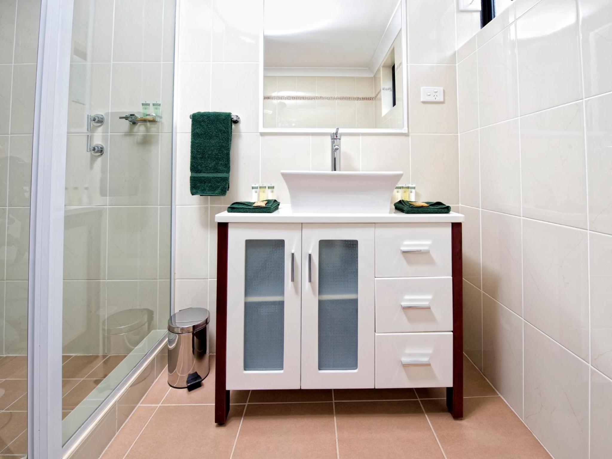 Luxury Three-Bedroom House photo 3