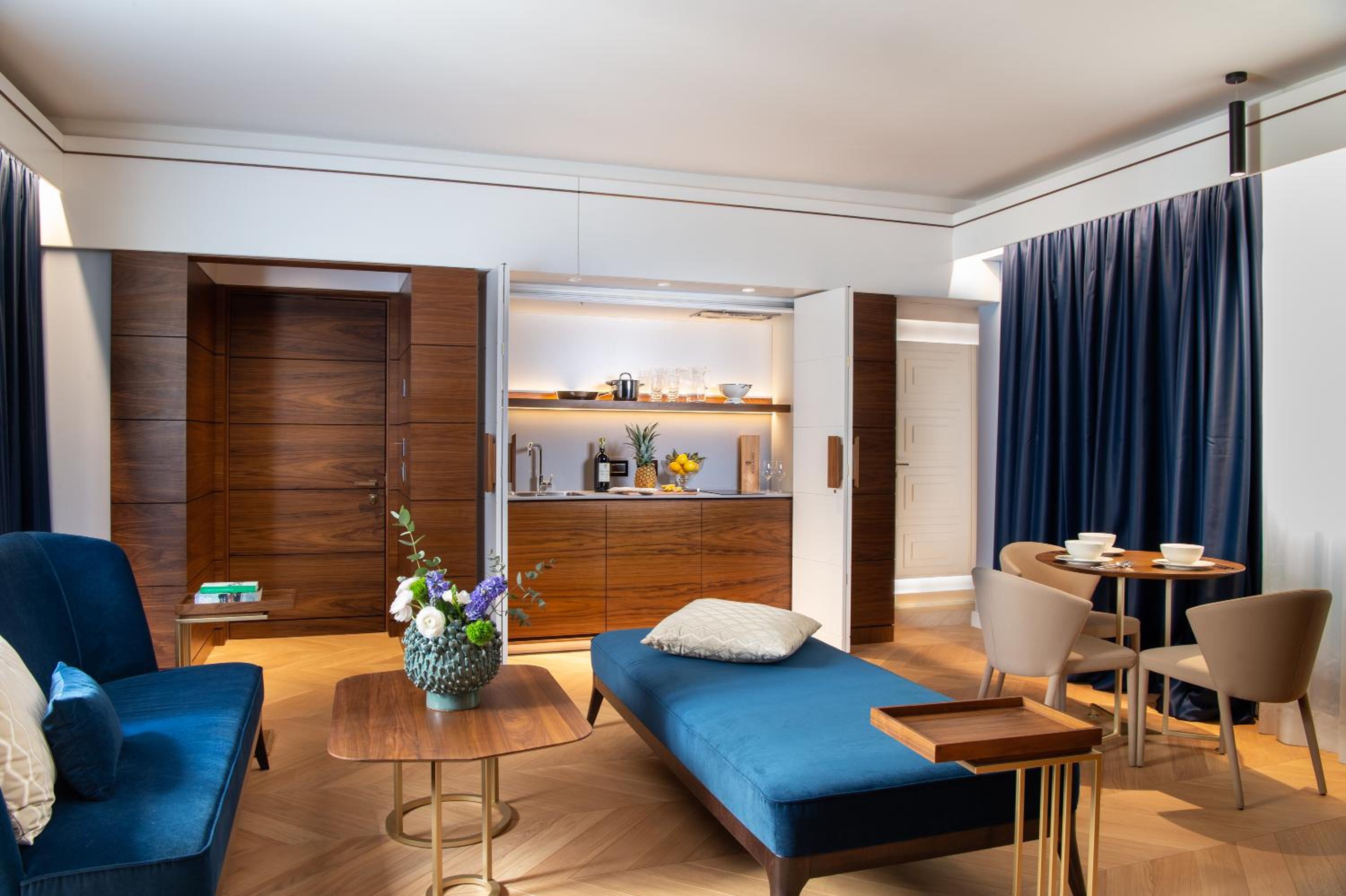 Deluxe Apartment thumbnail 6