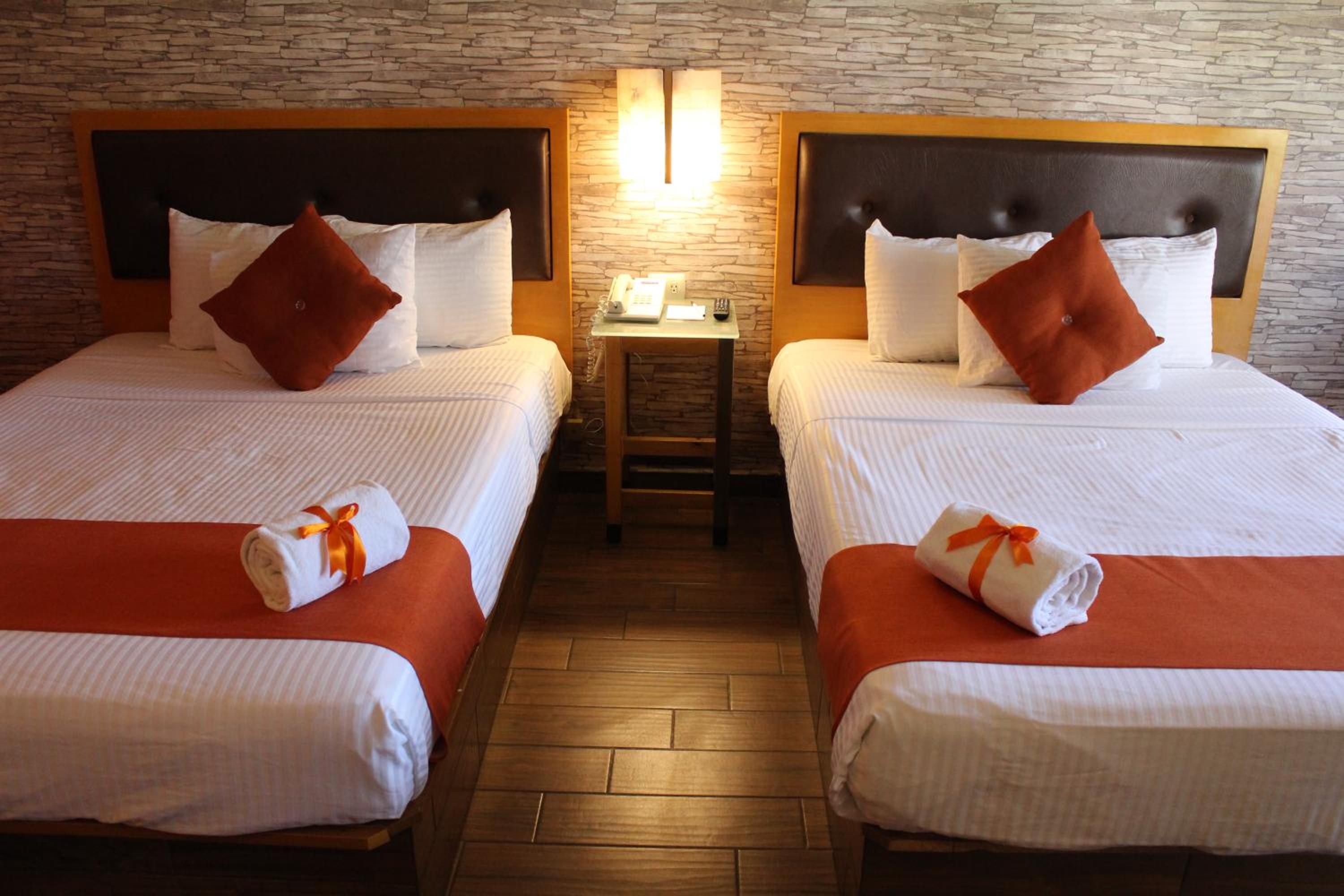 Double Room with Pool View - Photo 2