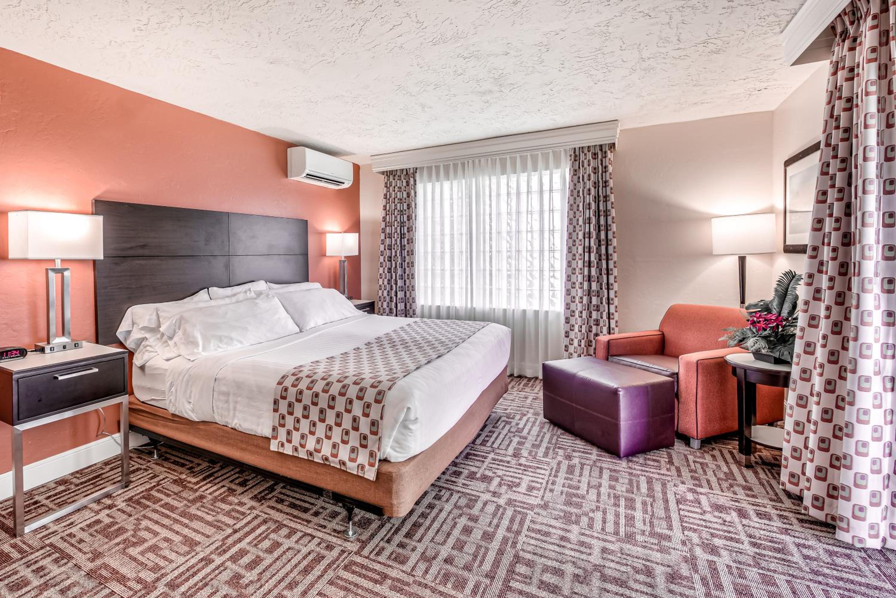 King Room with Balcony and Roll-In Shower - Mobility Access