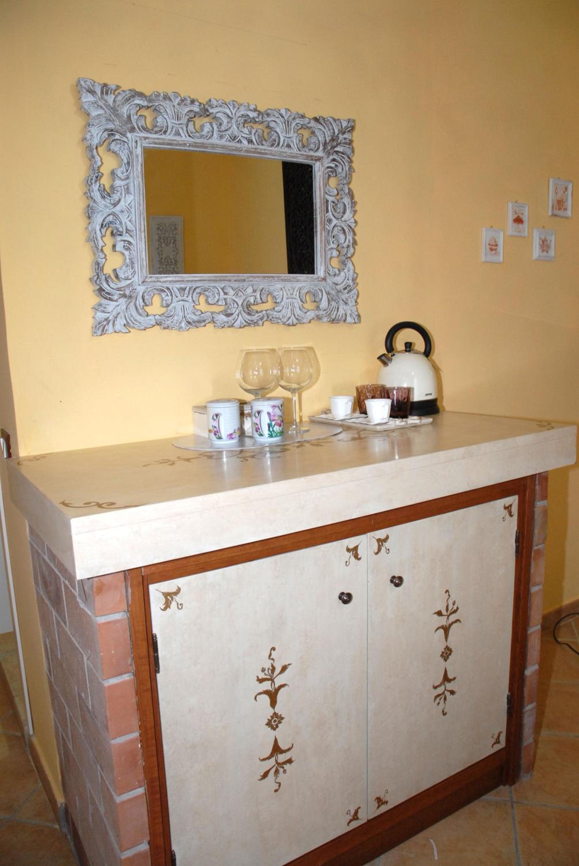 One-Bedroom Apartment - Photo 12