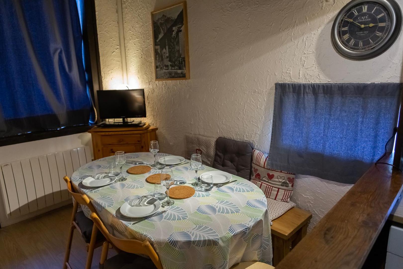 Two-Bedroom Apartment - Photo 22