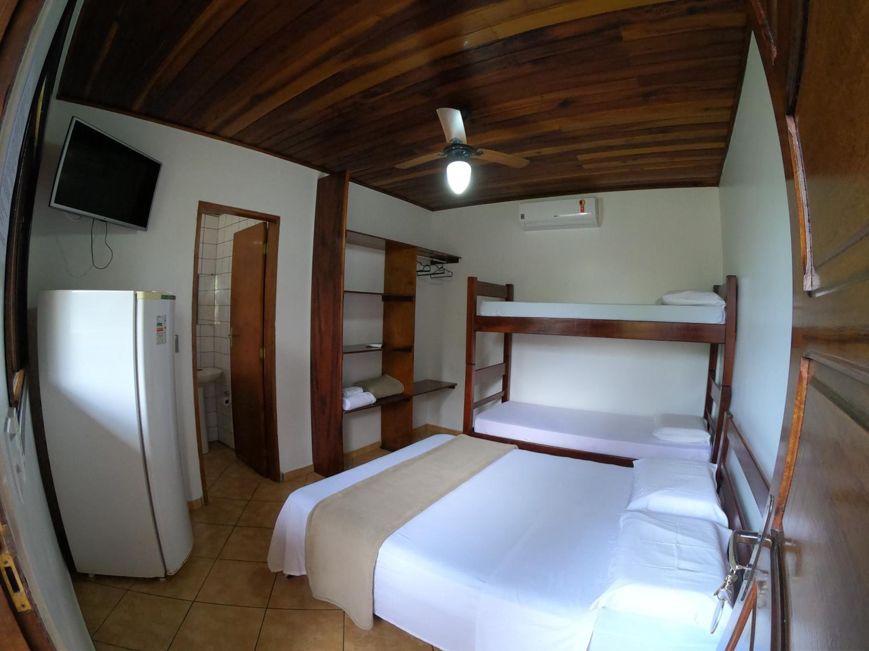 Standard Triple Room - Photo 11