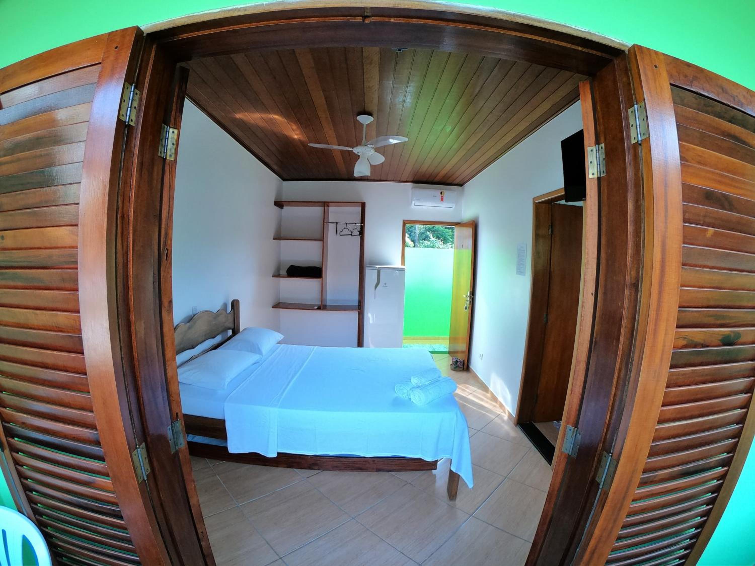 Standard Double Room - Photo 8