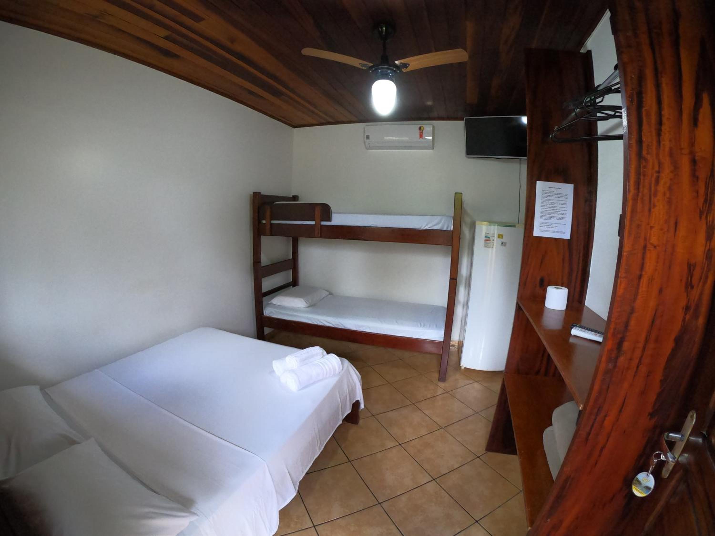 Standard Triple Room - Photo 13