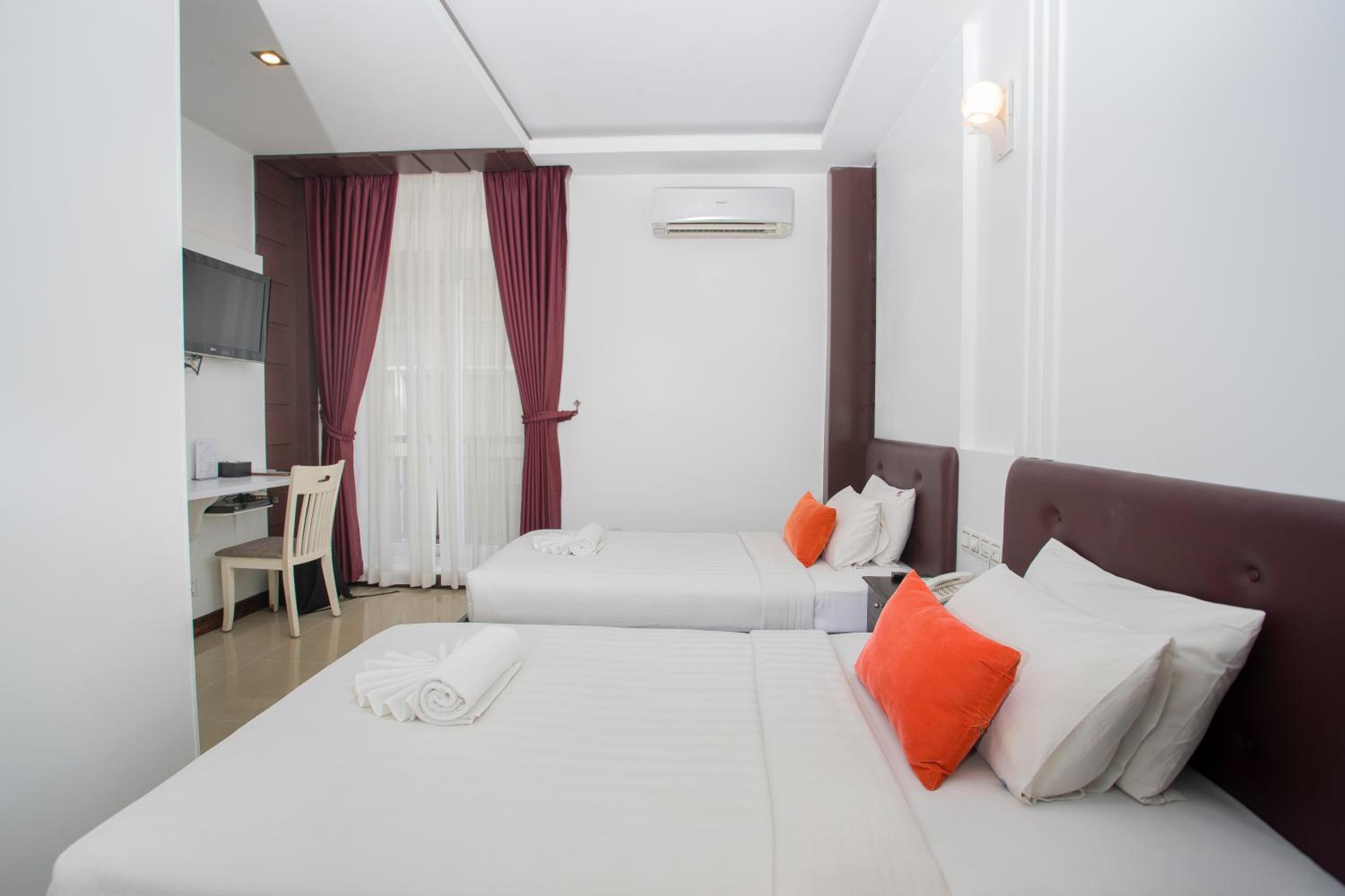 Deluxe Twin Room - Photo 6