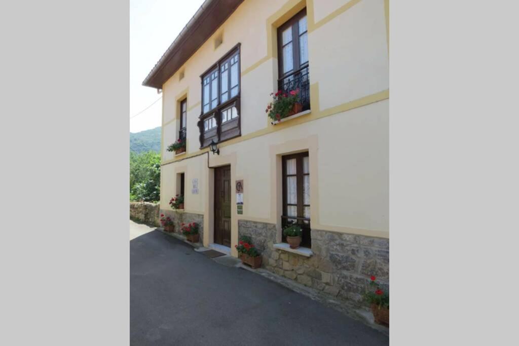 Casa de cuatro habitaciones