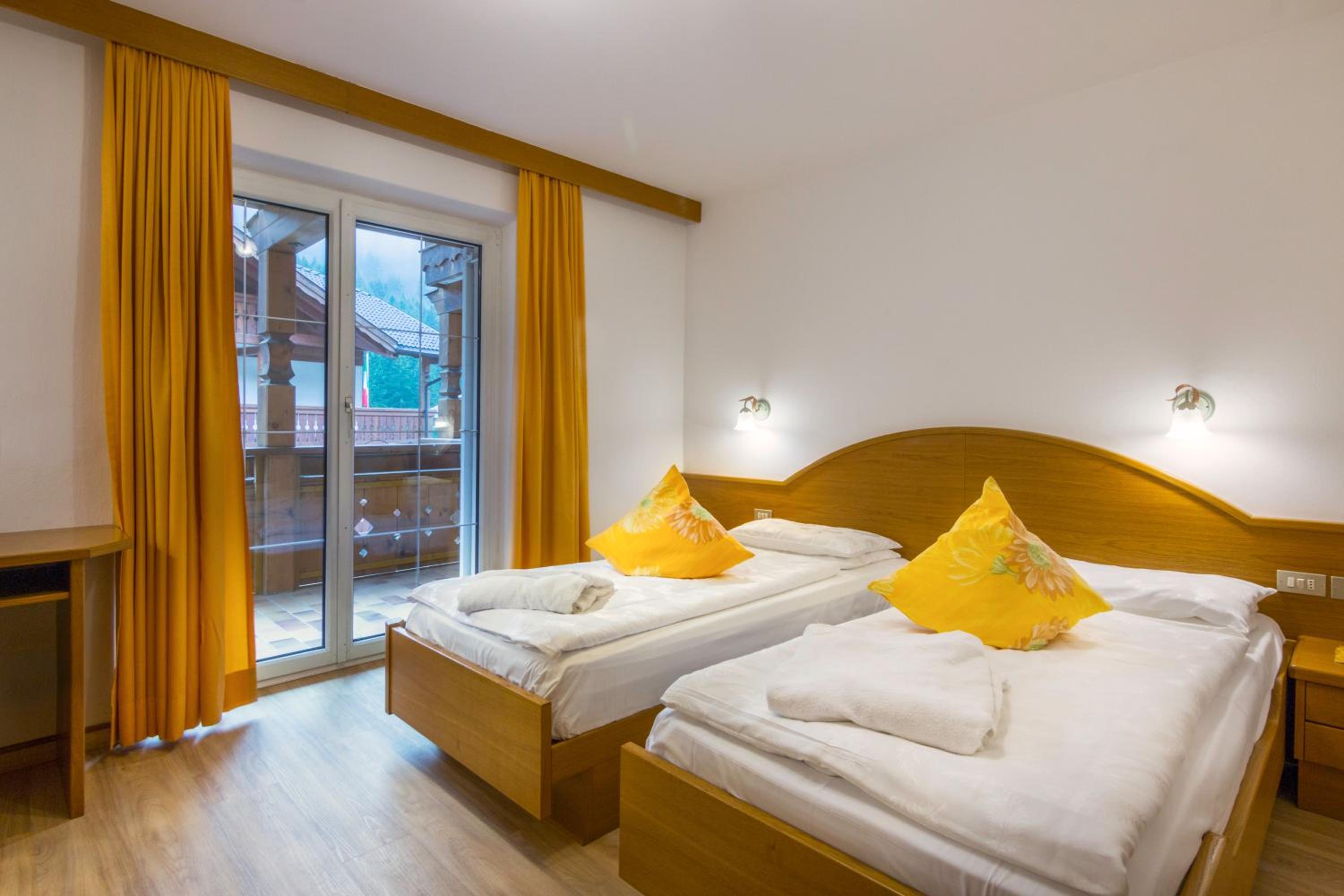 Double Or Twin Room With Balcony photo 2