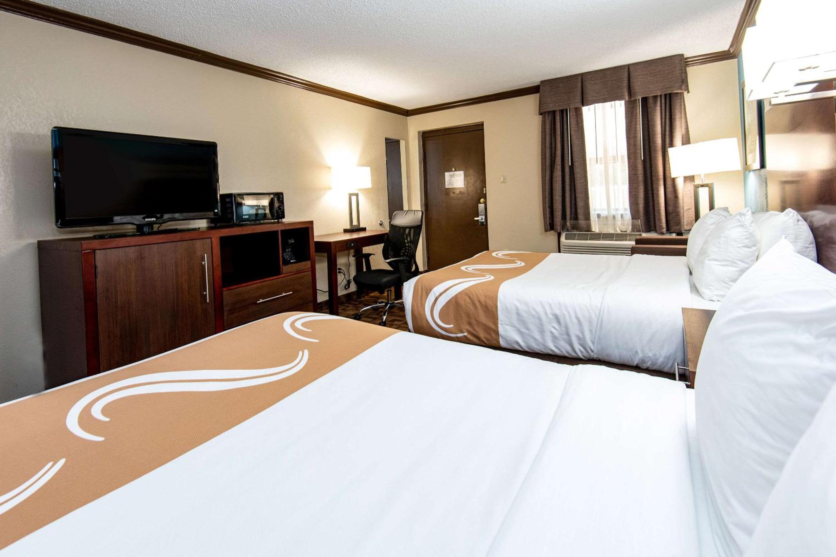 Standard Double Room with Two Double Beds - Non-Smoking photo 1
