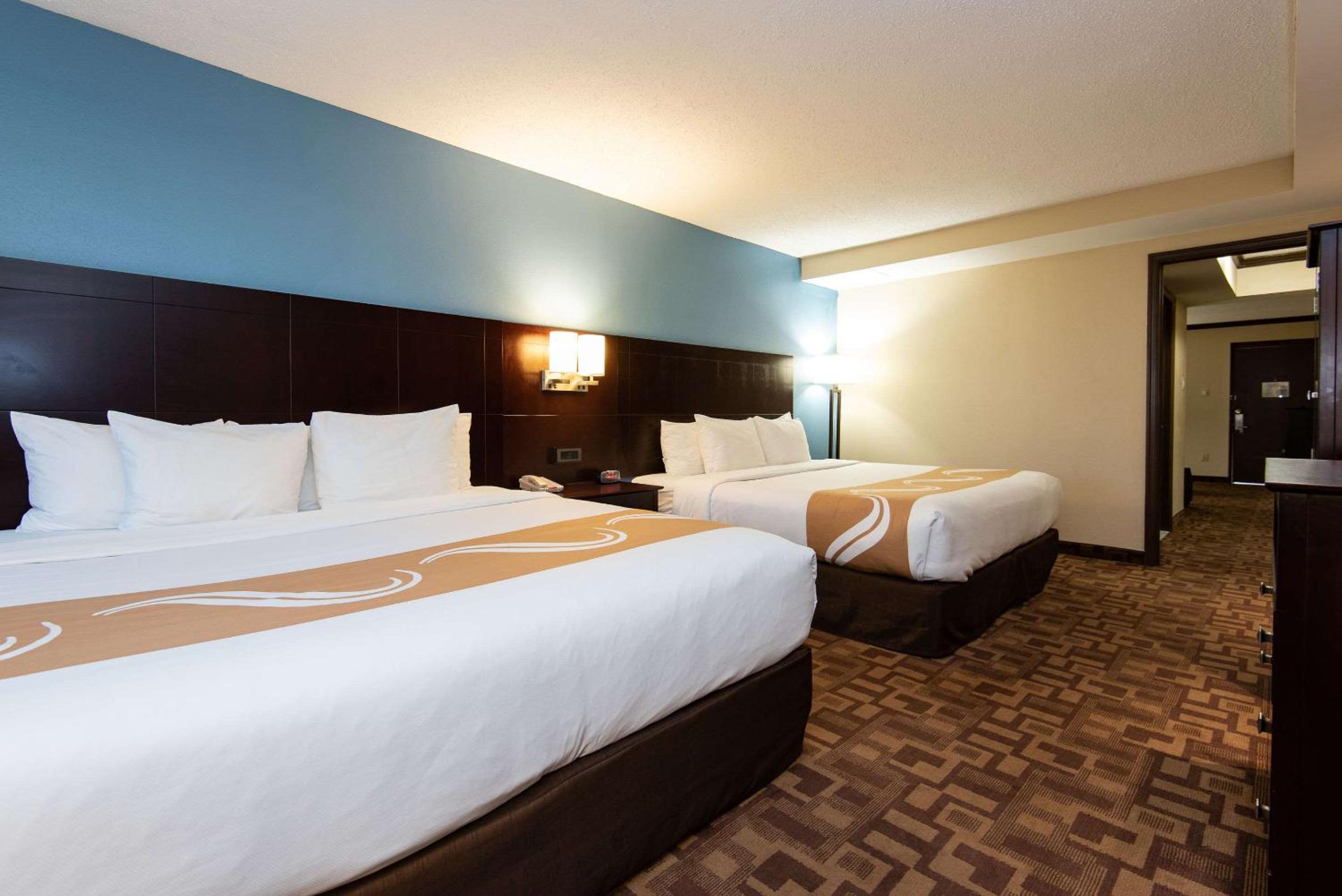 King Suite with Two King Beds - Non-Smoking photo 1