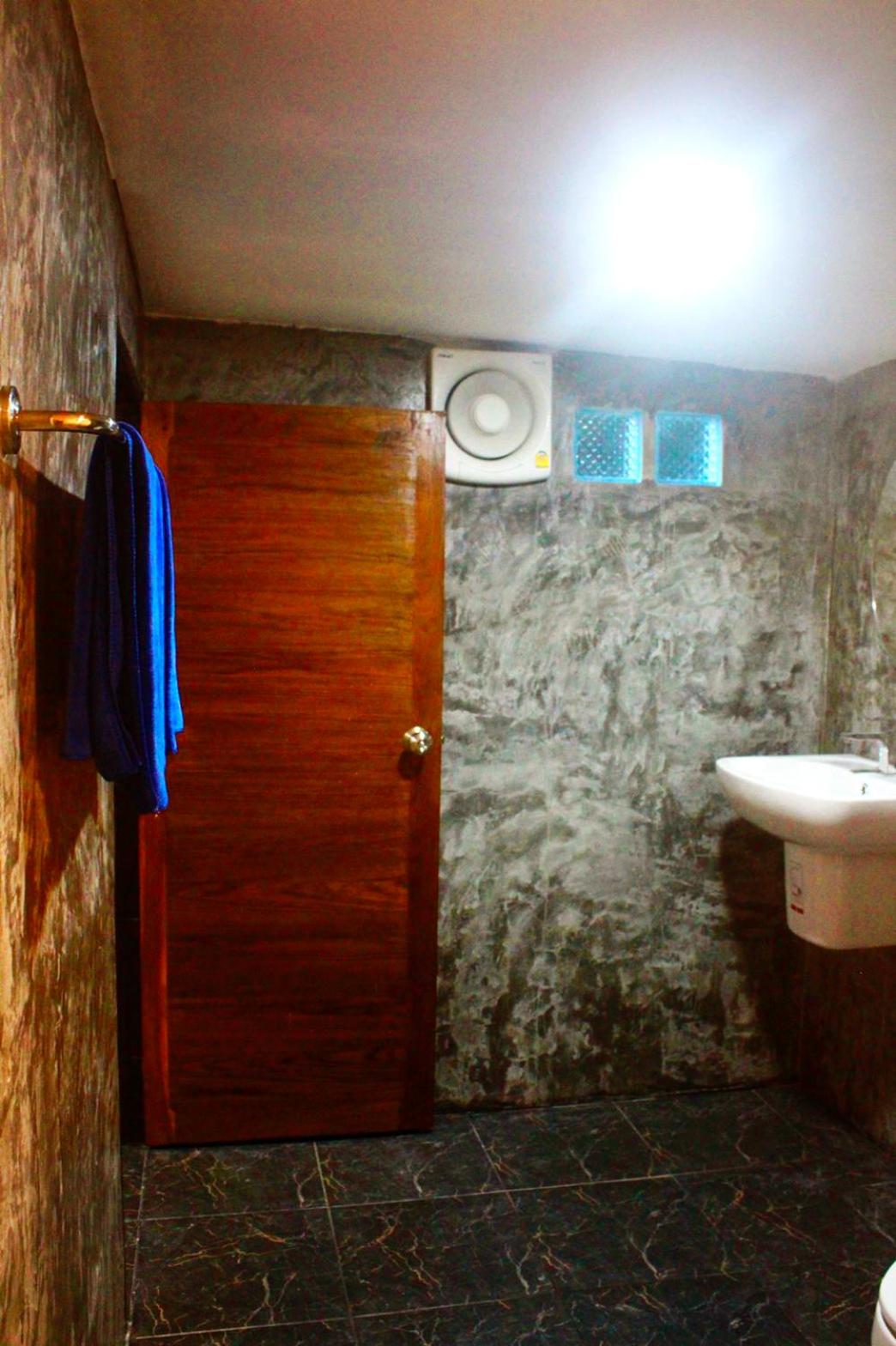  Twin Beds with Balcony - Photo 7