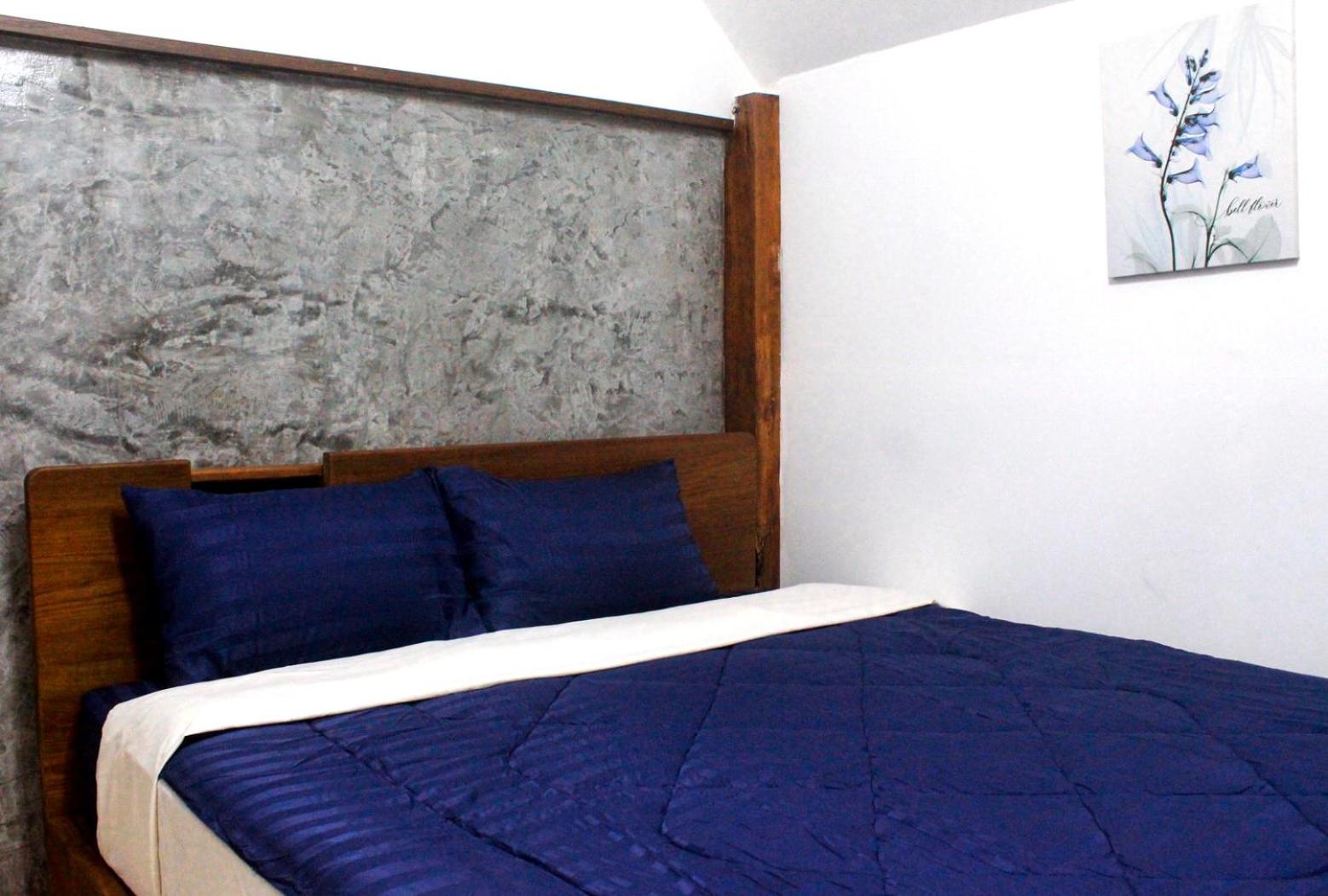  Single Bed King Size with Balcony - Photo 3