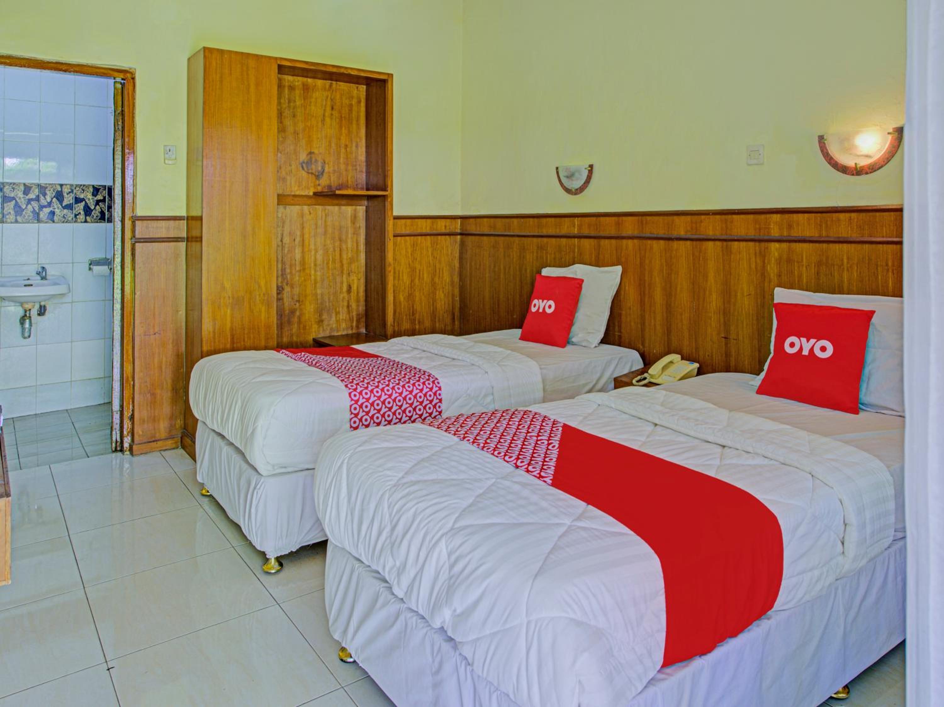 Standard Twin Room - Photo 3