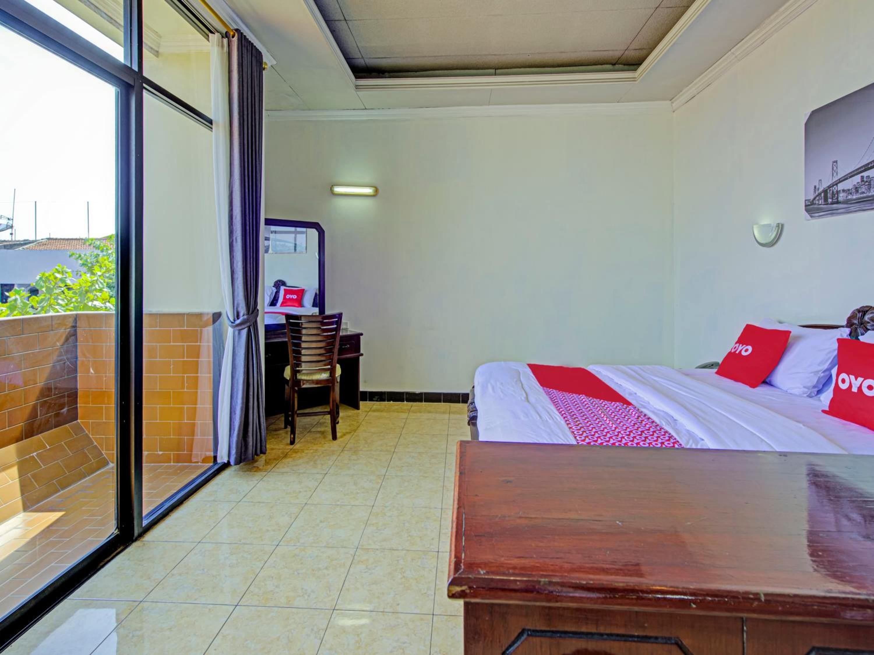 Deluxe Suite - Photo 5