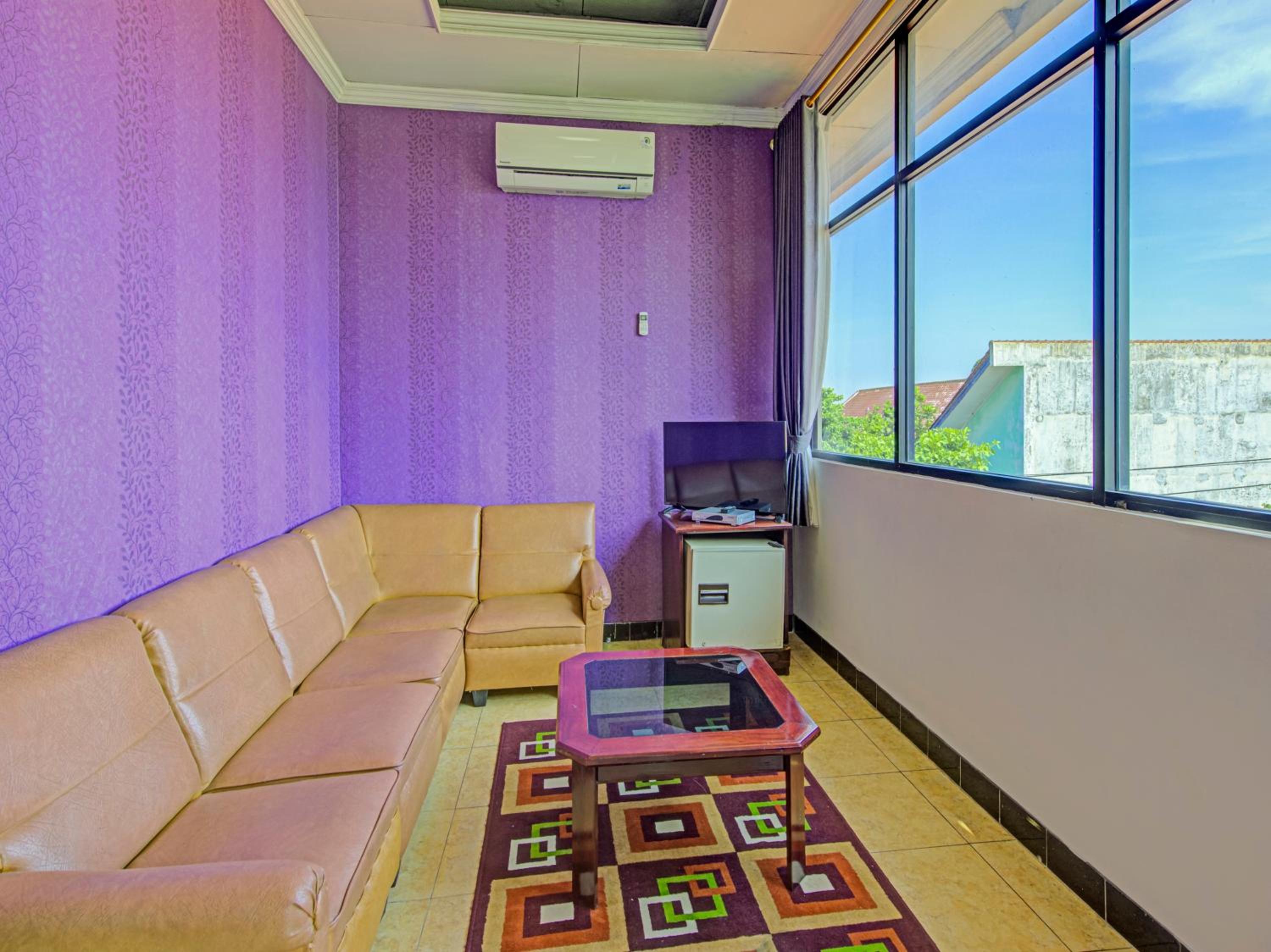 Deluxe Suite - Photo 2