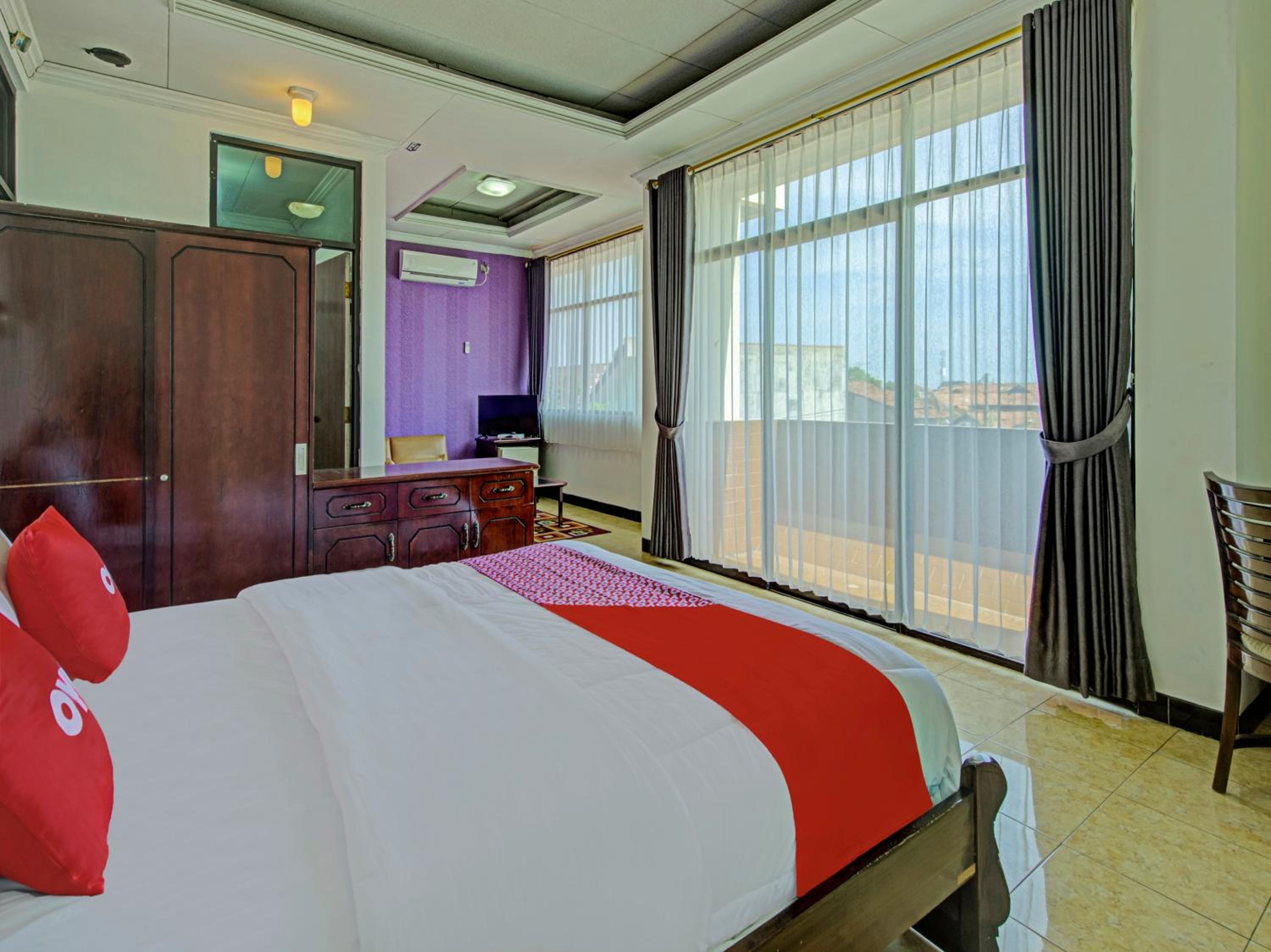 Deluxe Suite - Photo 3