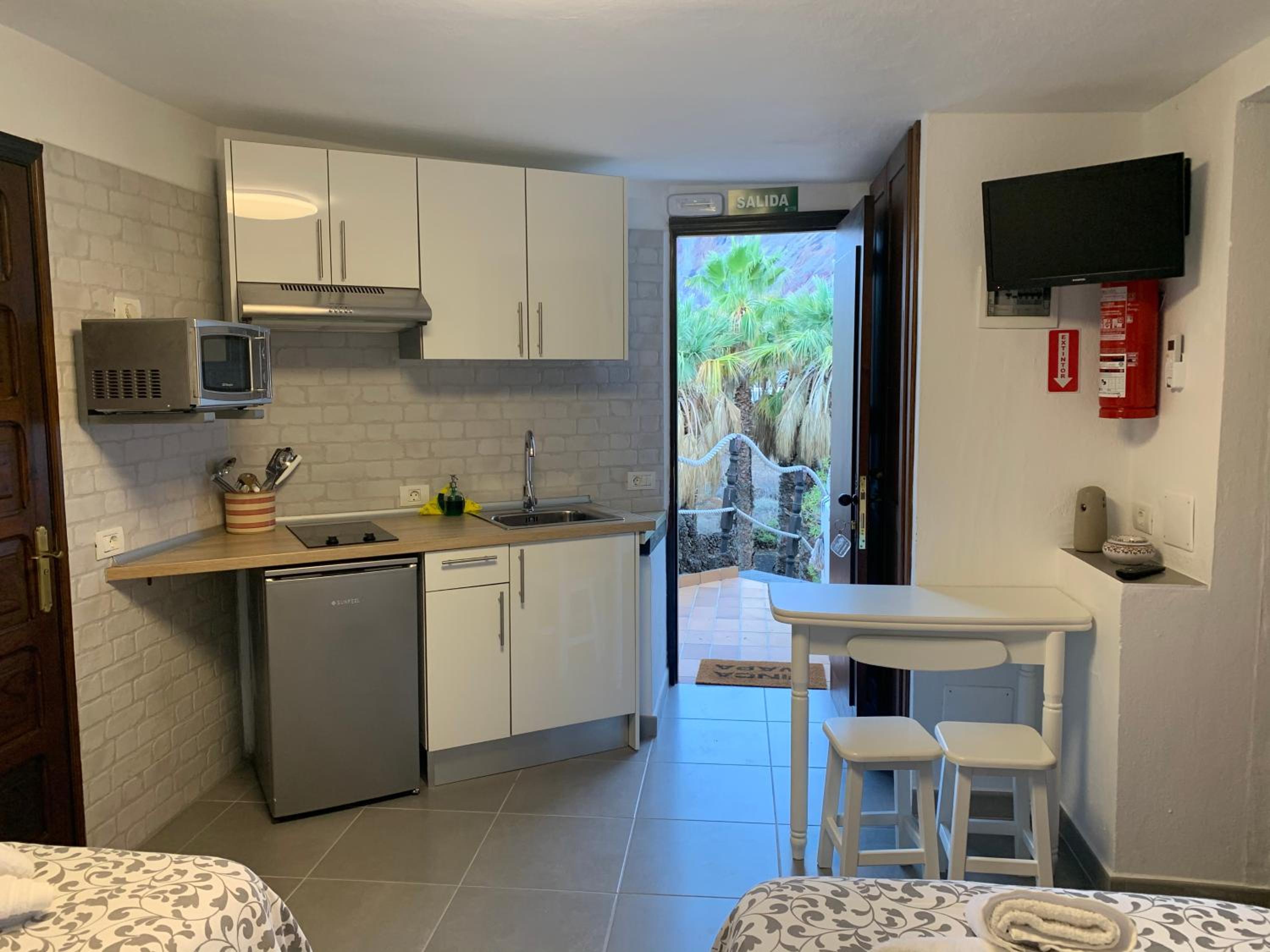 Studio Apartment (2 Adults) photo 3
