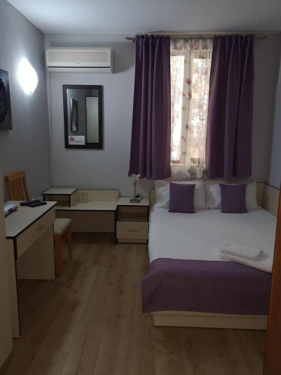Double Or Twin Room - Photo 2