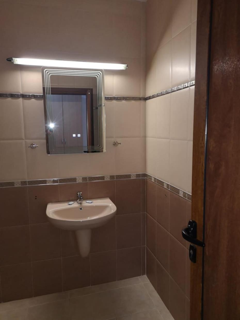 Double Or Twin Room - Photo 10