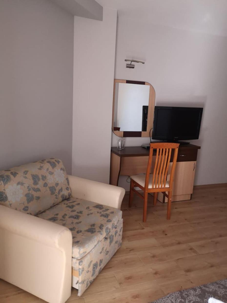 Double Or Twin Room - Photo 7