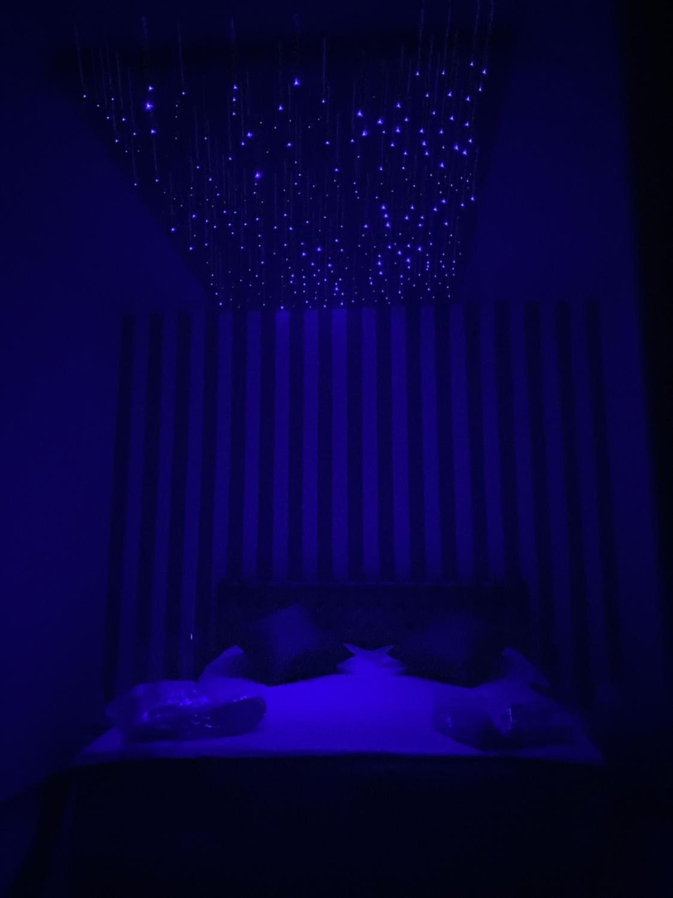 Deluxe King Room - Photo 2