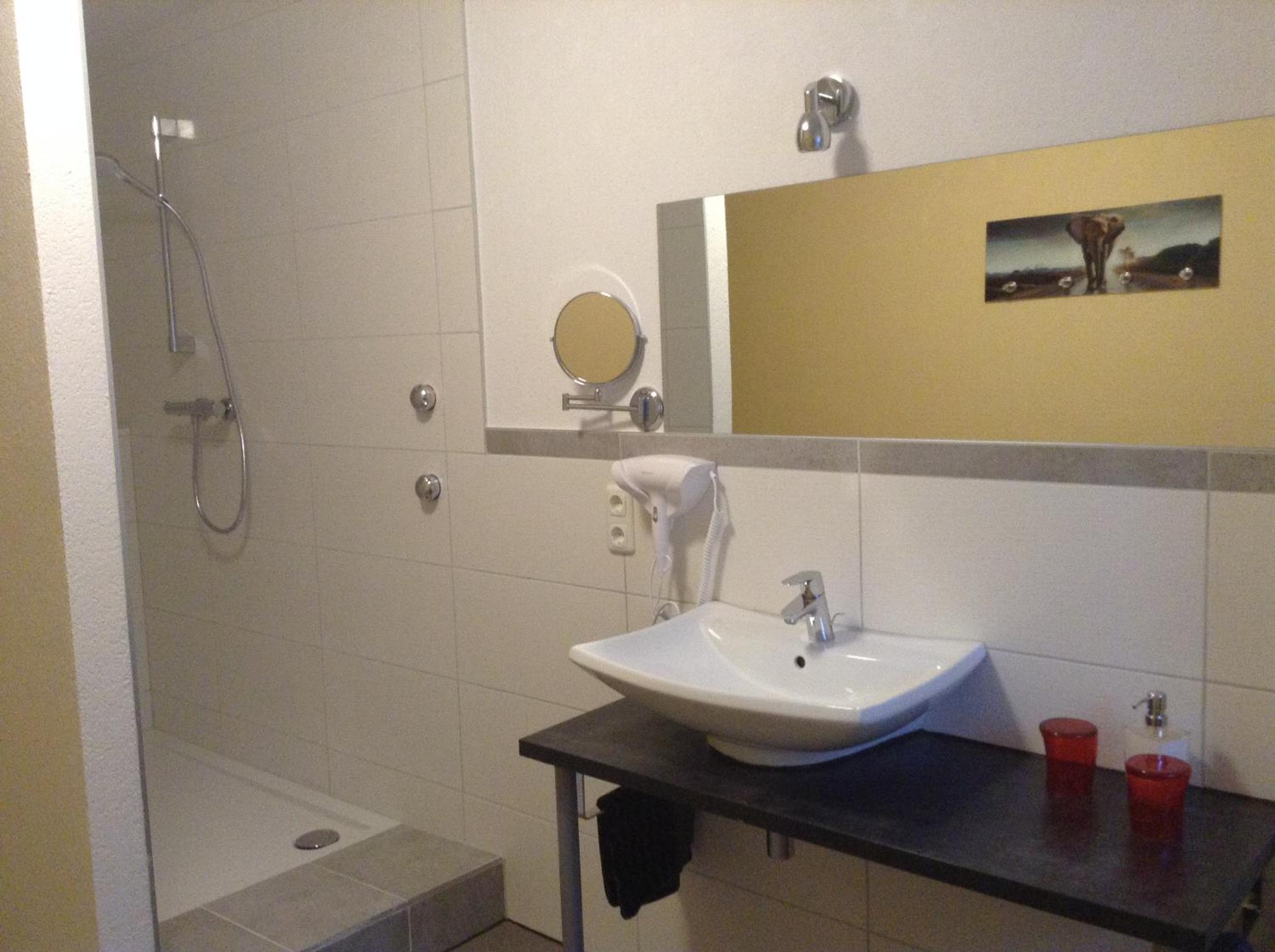 Double or Twin Room - Photo 6