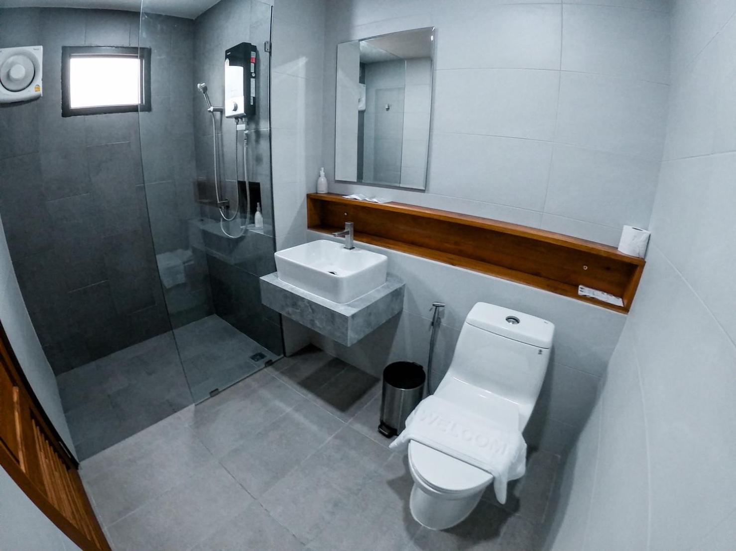 Superior Twin Room - Photo 8