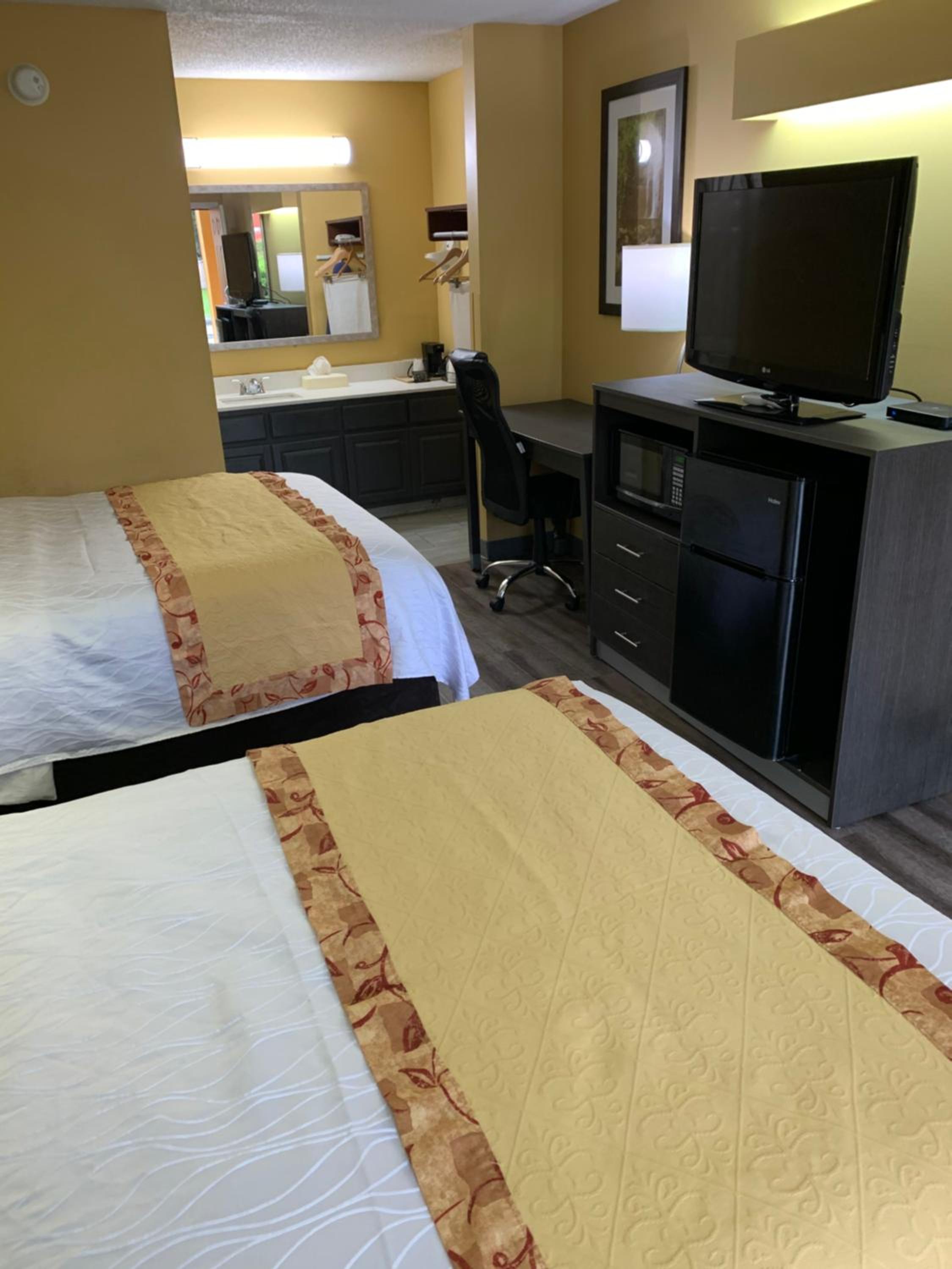 Double Room with Two Double Beds - Mobility Access/Non-Smoking - Photo 3