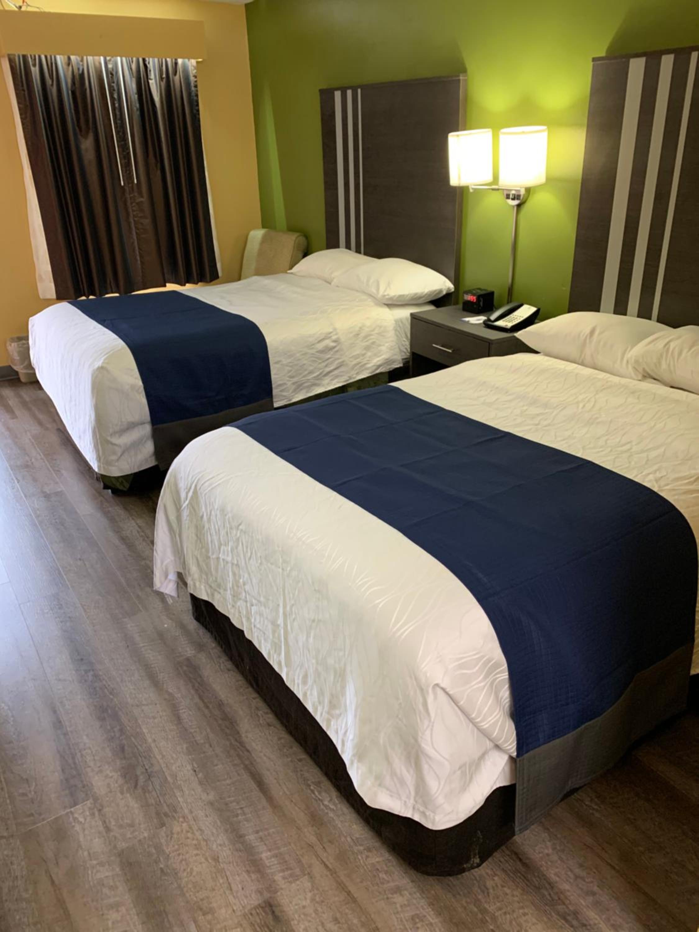 Double Room with Two Double Beds - Mobility Access/Non-Smoking - Photo 4
