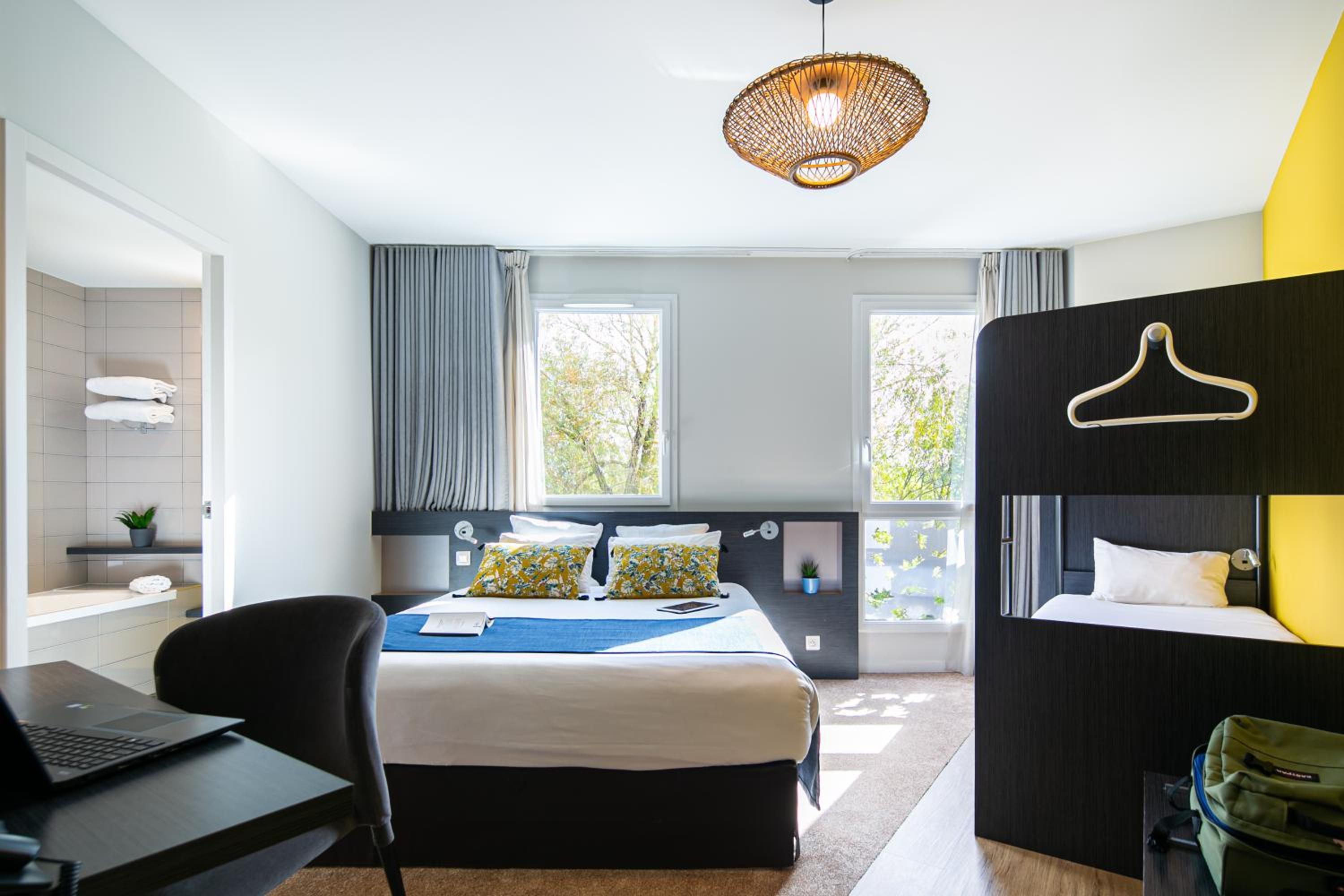 Superior Quadruple Room - Photo 1