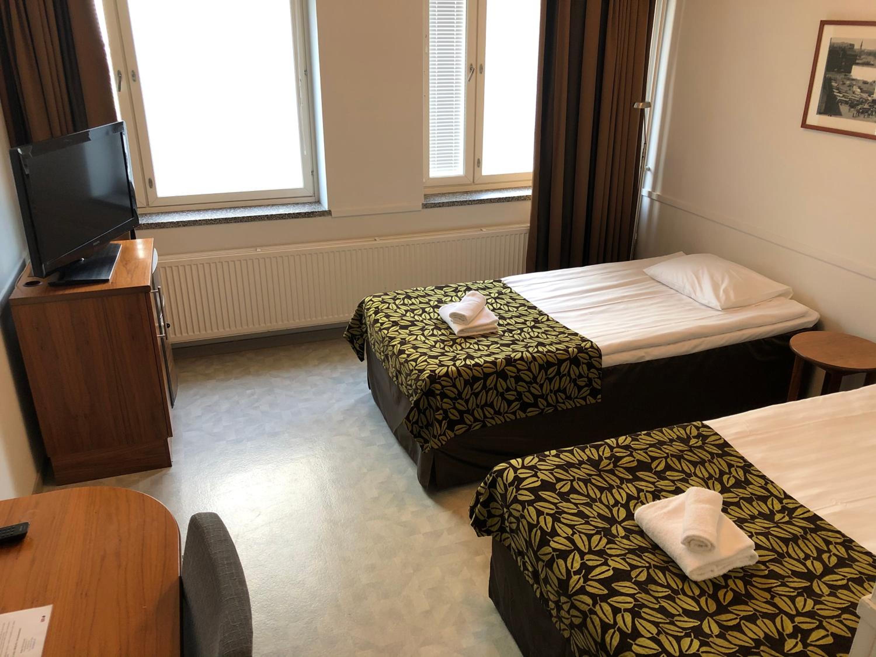 Standard Twin Room photo 2