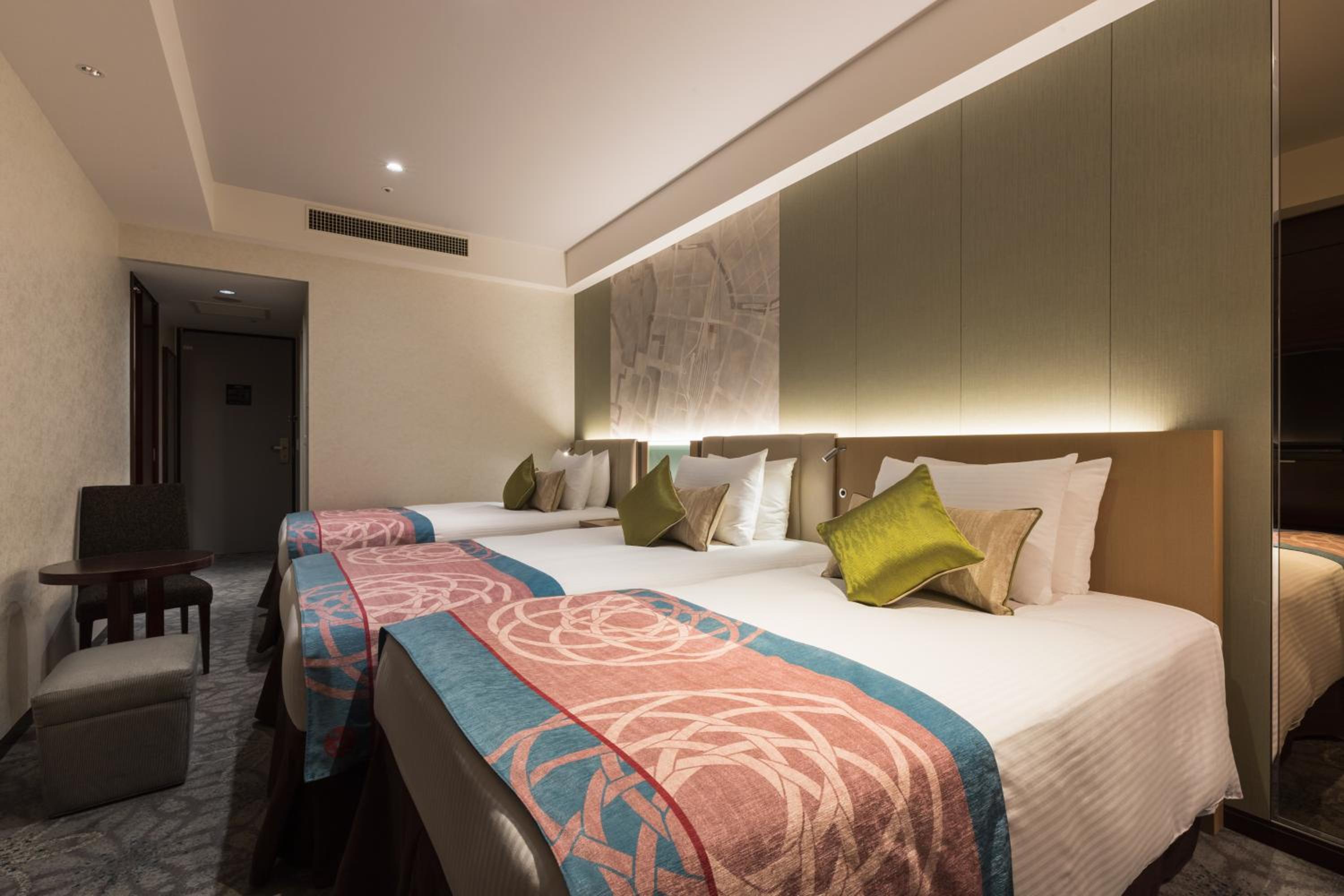 Triple Room