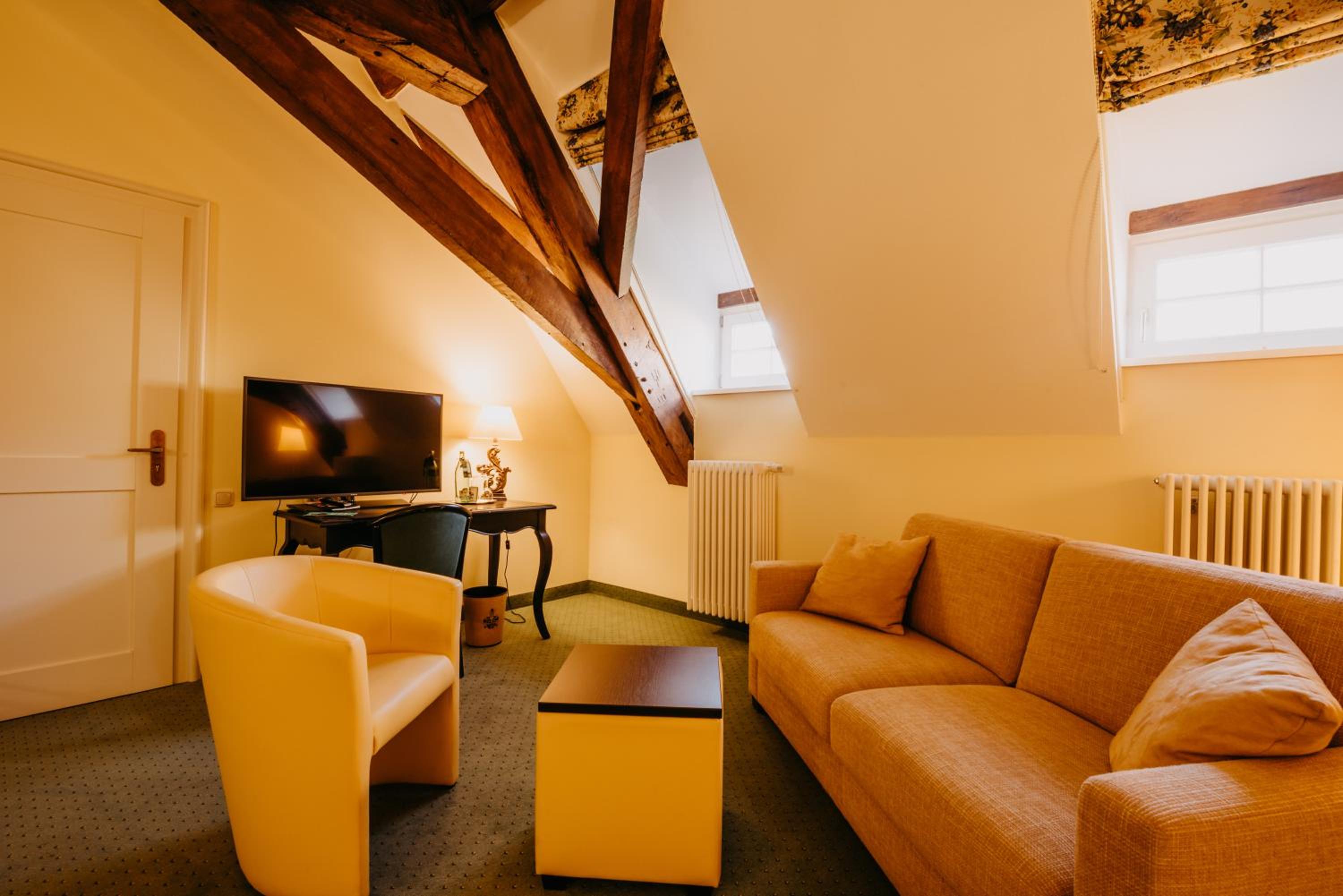 Double Room - Photo 5