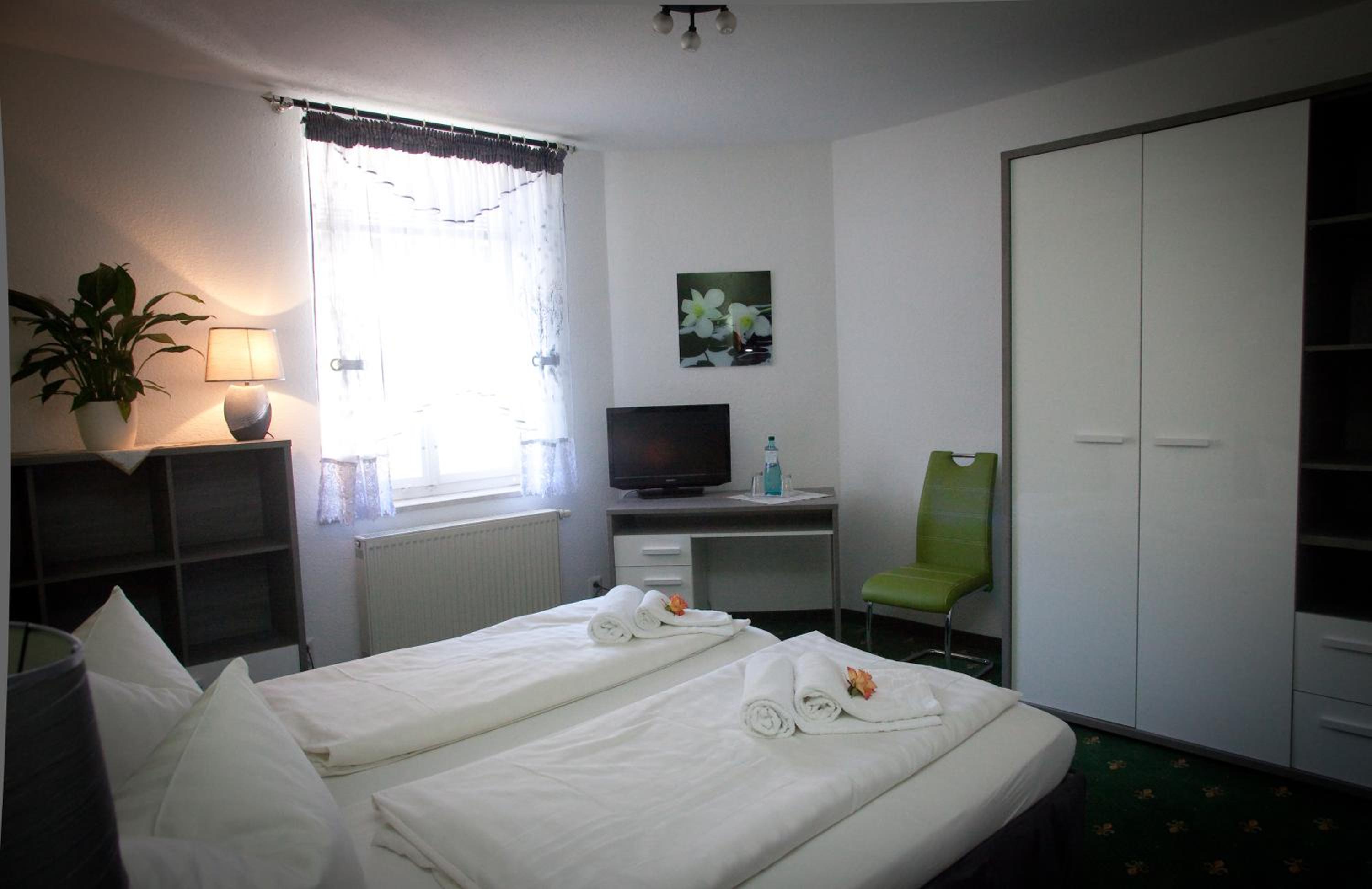 Double Room - Photo 10