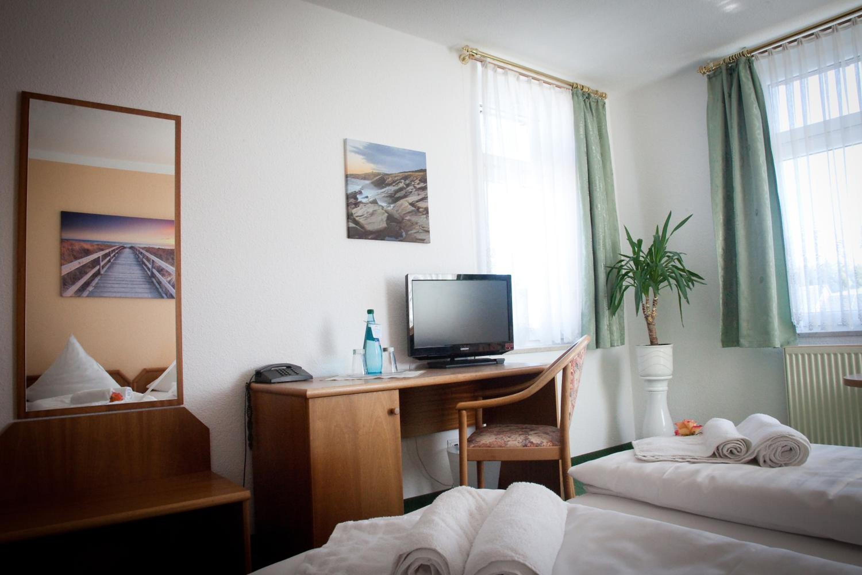 Double Room - Photo 17