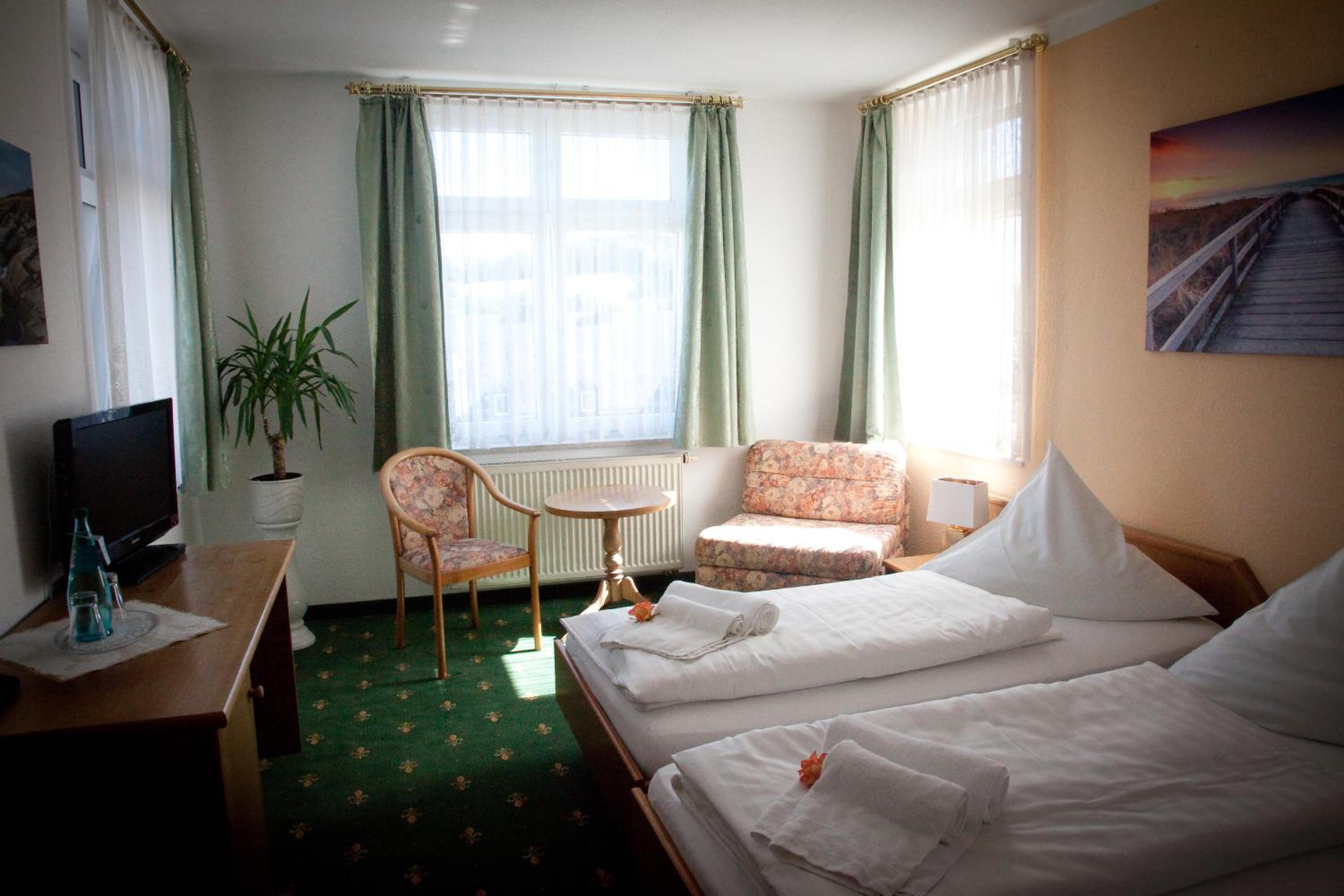 Double Room - Photo 2