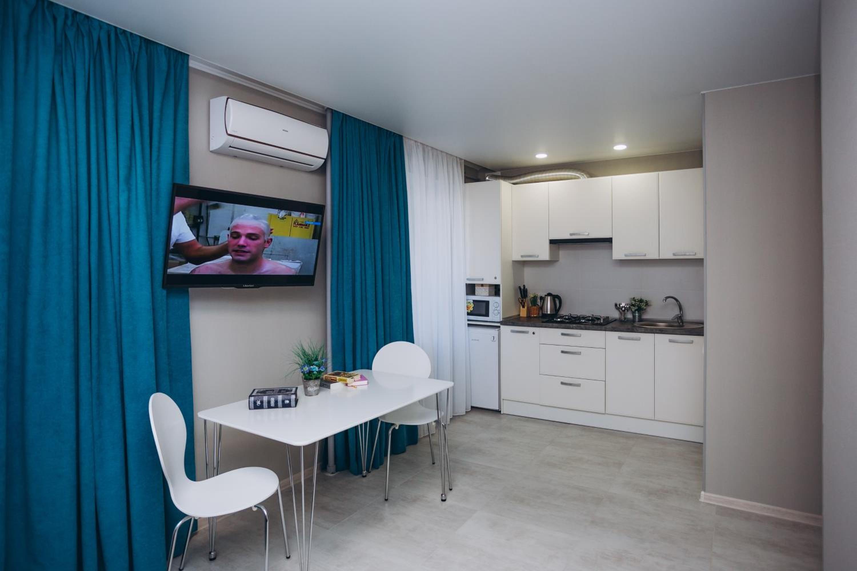Apartment photo 2