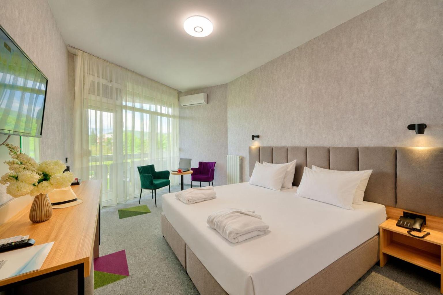 One-Bedroom Suite with SPA bath – Building 2